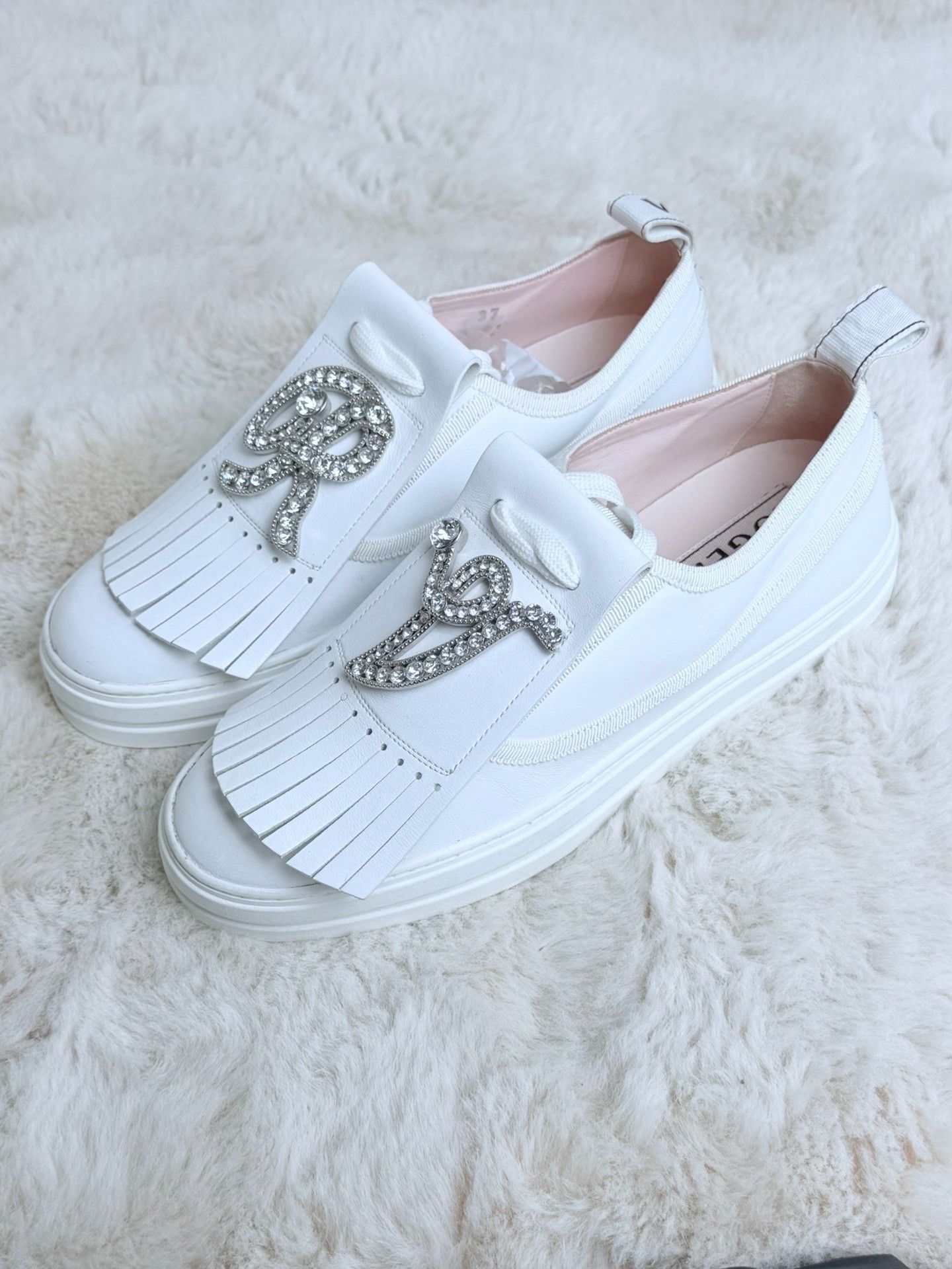 Roger Vivier Roger Vivier Retro White Lowtop Sneakers us_7 Women Size US 7 / IT 37 - 2 Thumbnail
