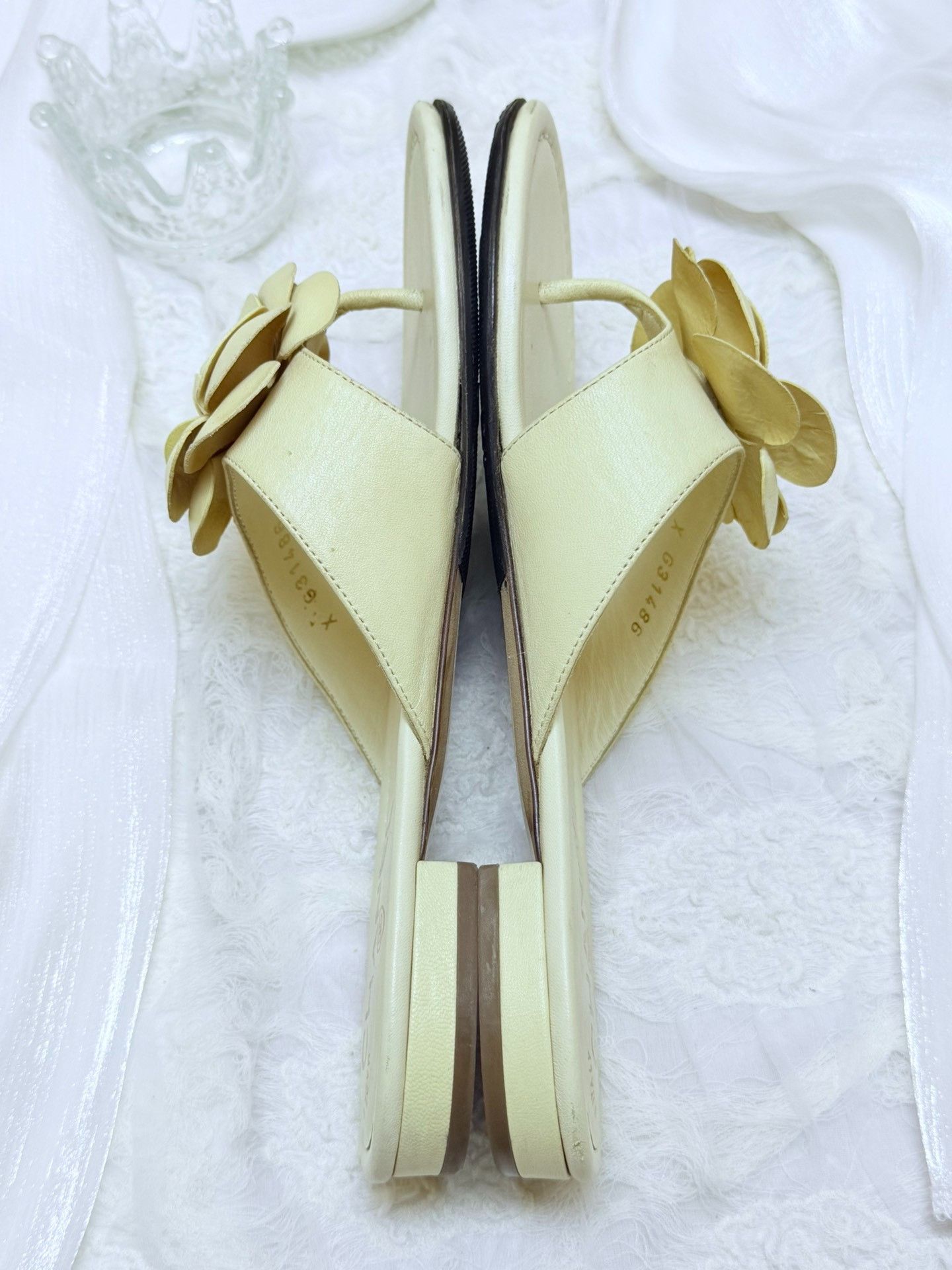 Chanel Chanel White Sandals us_6 Women Size US 6 / IT 36 - 5 Thumbnail