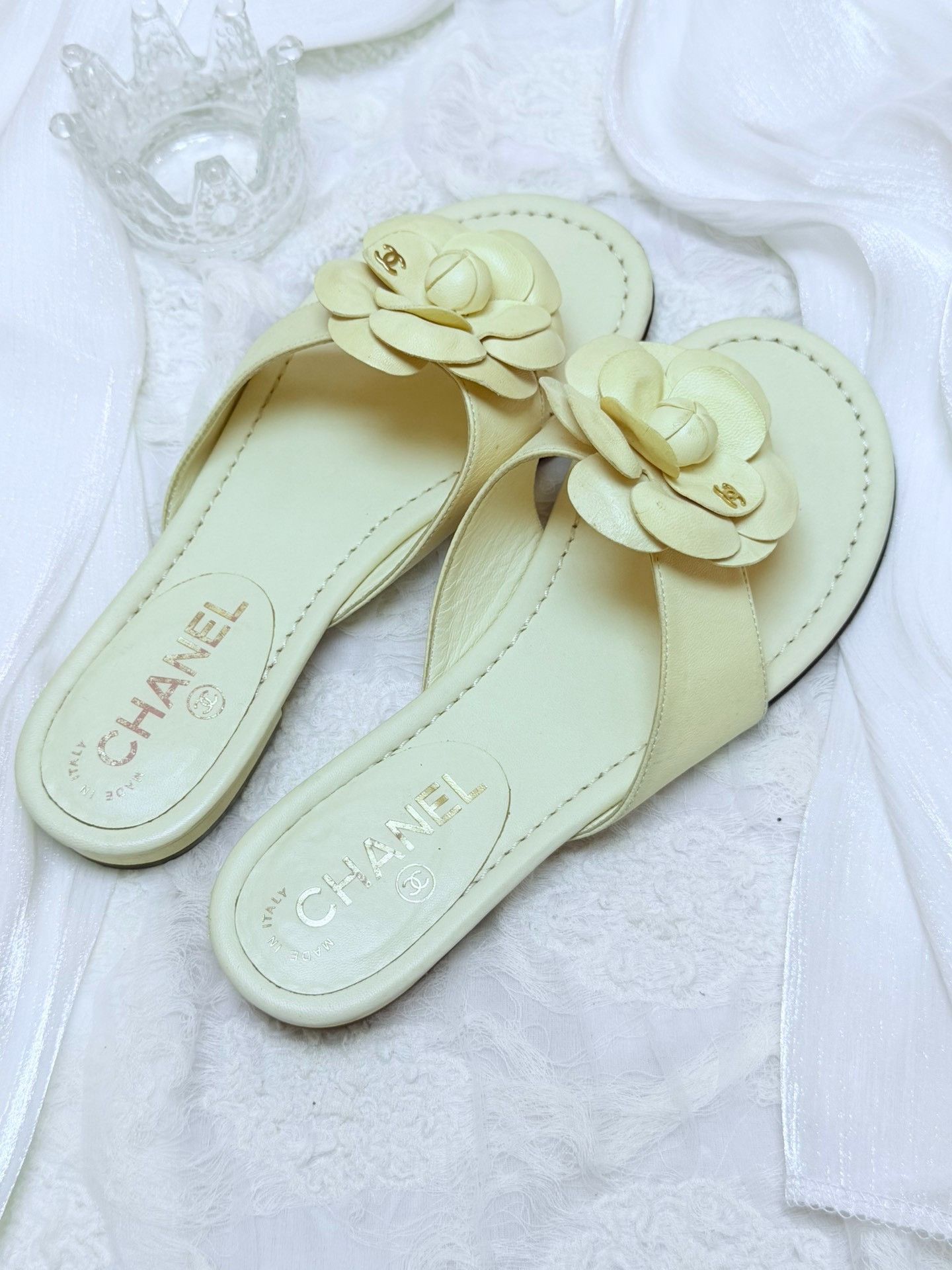 Chanel Chanel White Sandals us_6 Women Size US 6 / IT 36 - 2 Thumbnail