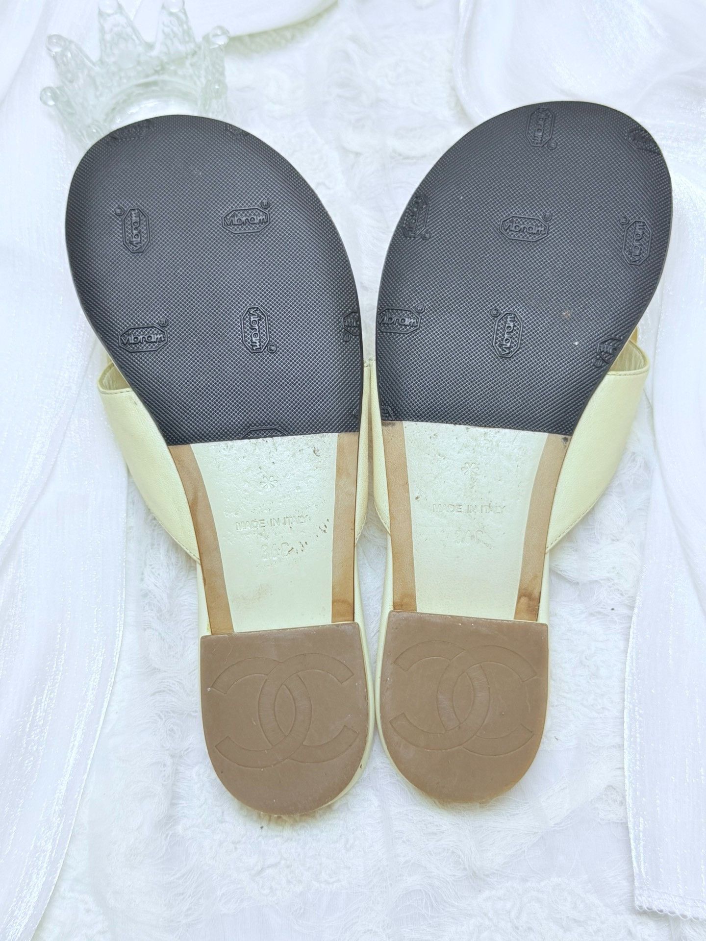 Chanel Chanel White Sandals us_6 Women Size US 6 / IT 36 - 6 Thumbnail