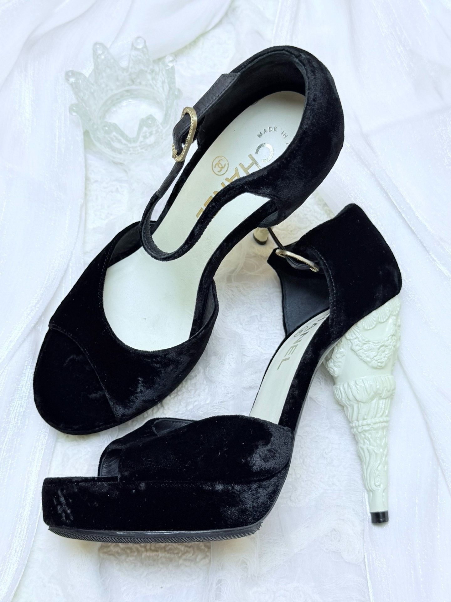Chanel Chanel Velvet Sandals us_7 Women Size US 7 / IT 37 - 2 Thumbnail