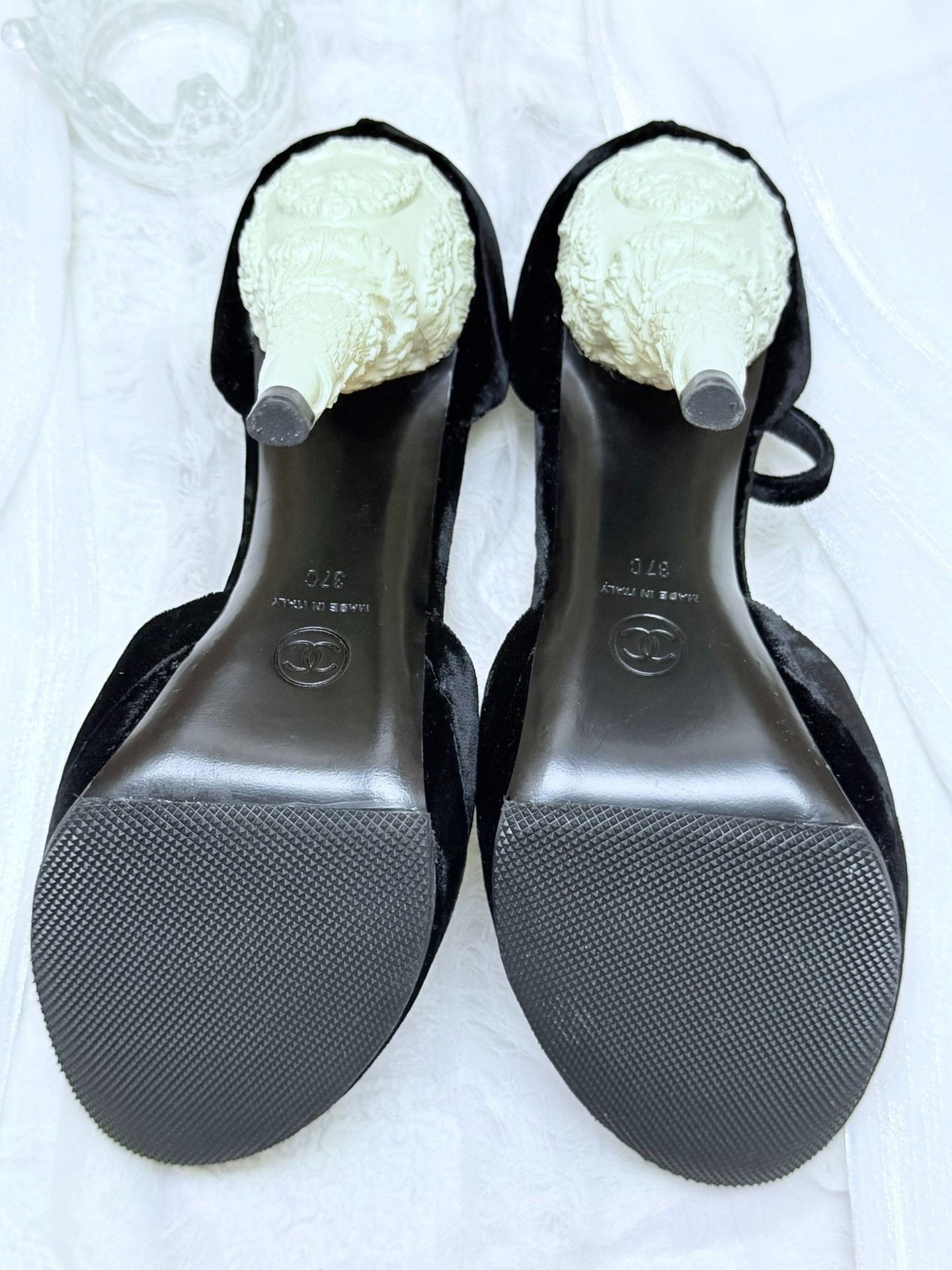Chanel Chanel Velvet Sandals us_7 Women Size US 7 / IT 37 - 6 Thumbnail
