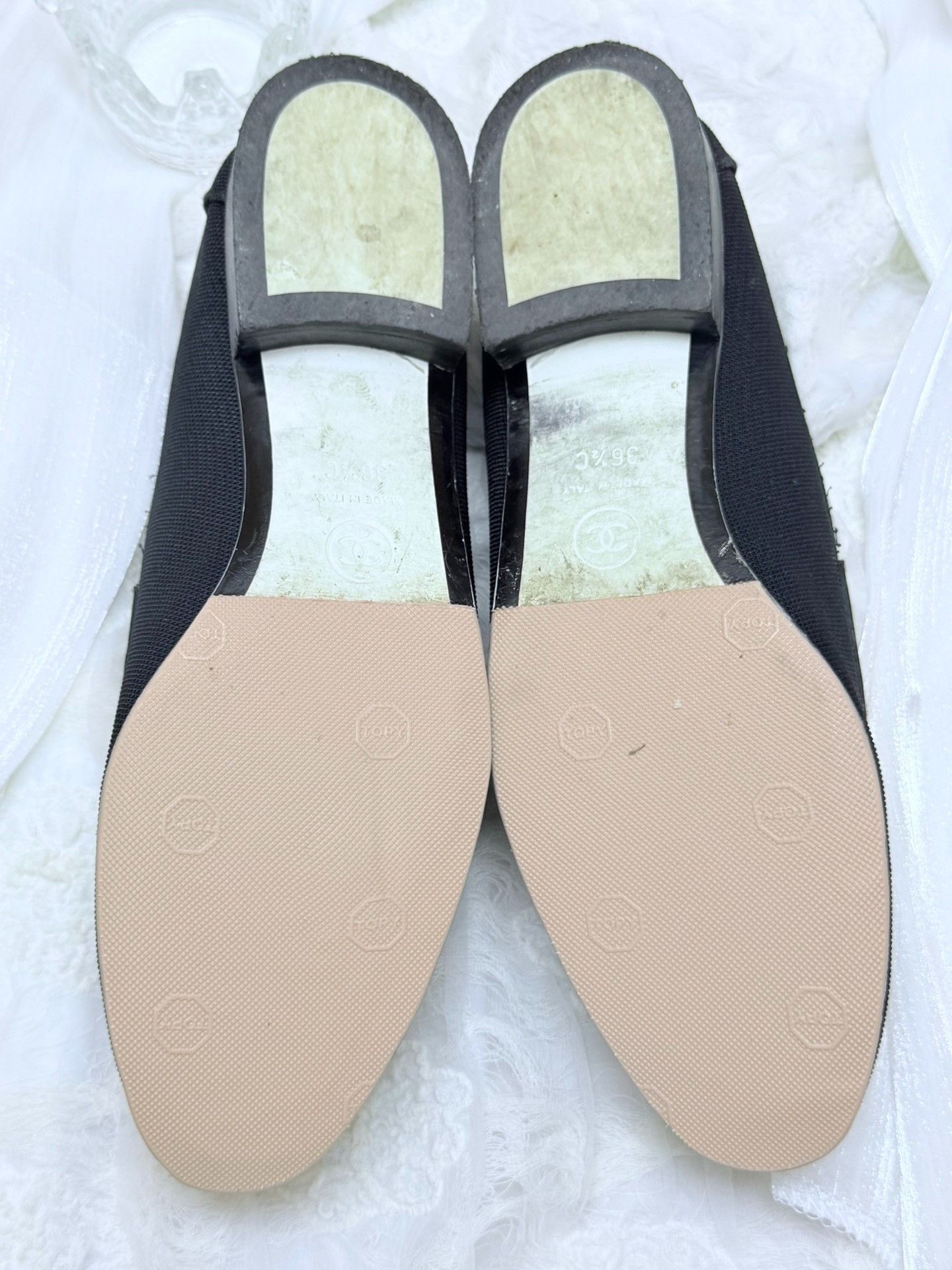 Chanel Chanel Black Lowtop Sneakers us_6-5 Women Size US 6.5 / IT 36.5 - 5 Thumbnail