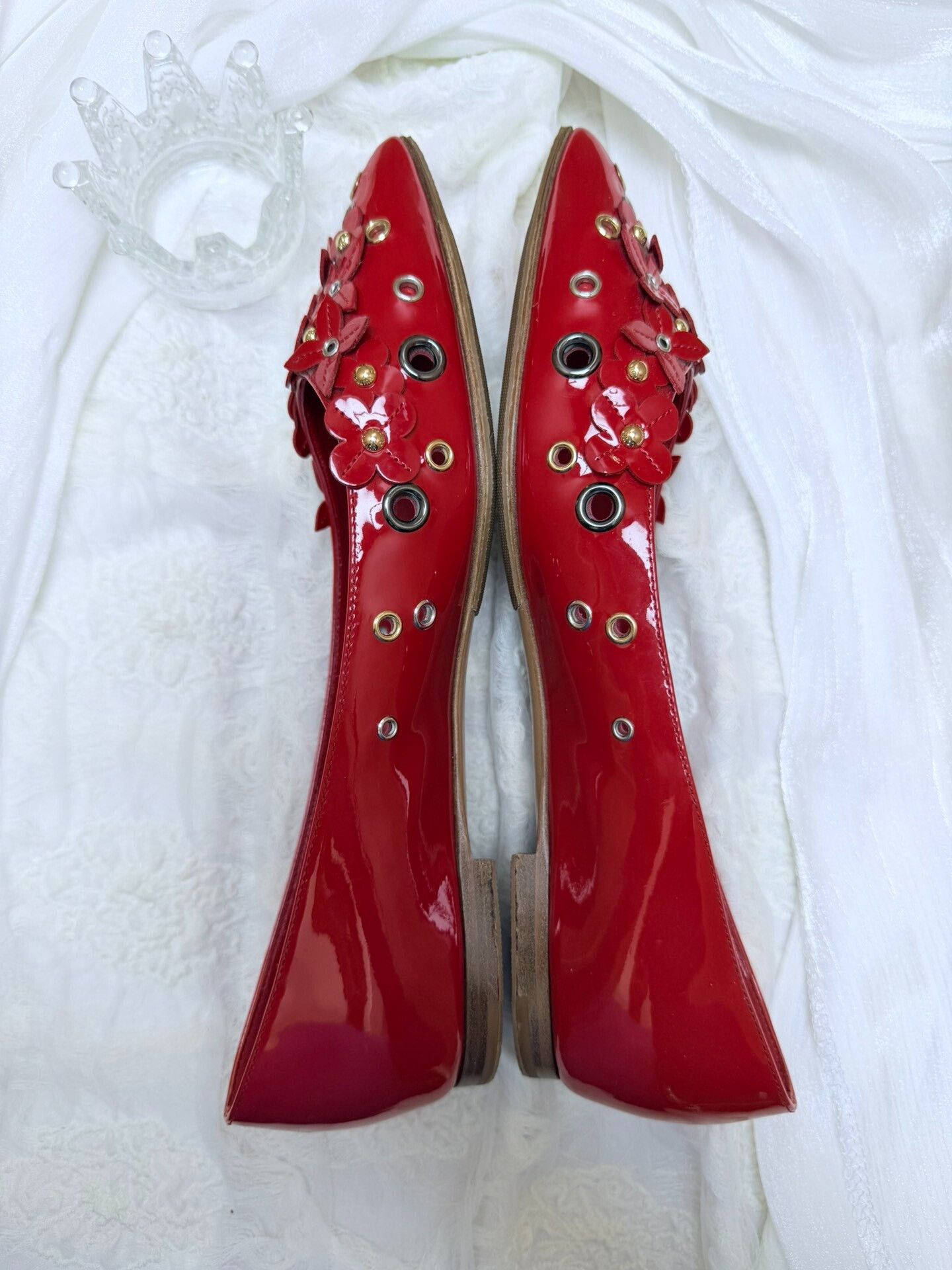 Louis Vuitton Louis Vuitton Patent Red Lowtop Sneakers us_7-5 Women Size US 7.5 / IT 37.5 - 4 Thumbnail