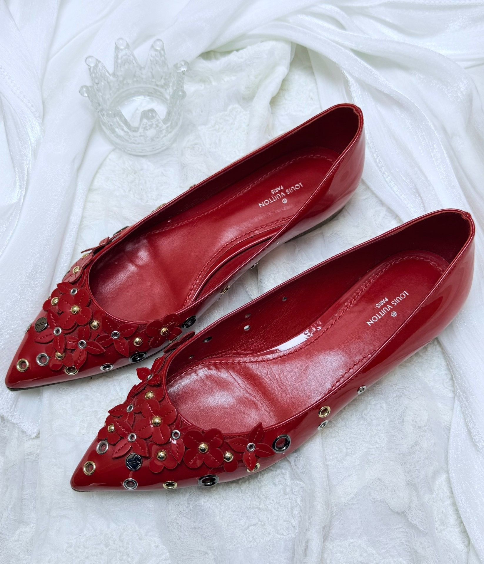 Louis Vuitton Louis Vuitton Patent Red Lowtop Sneakers us_7-5 Women Size US 7.5 / IT 37.5 - 3 Thumbnail