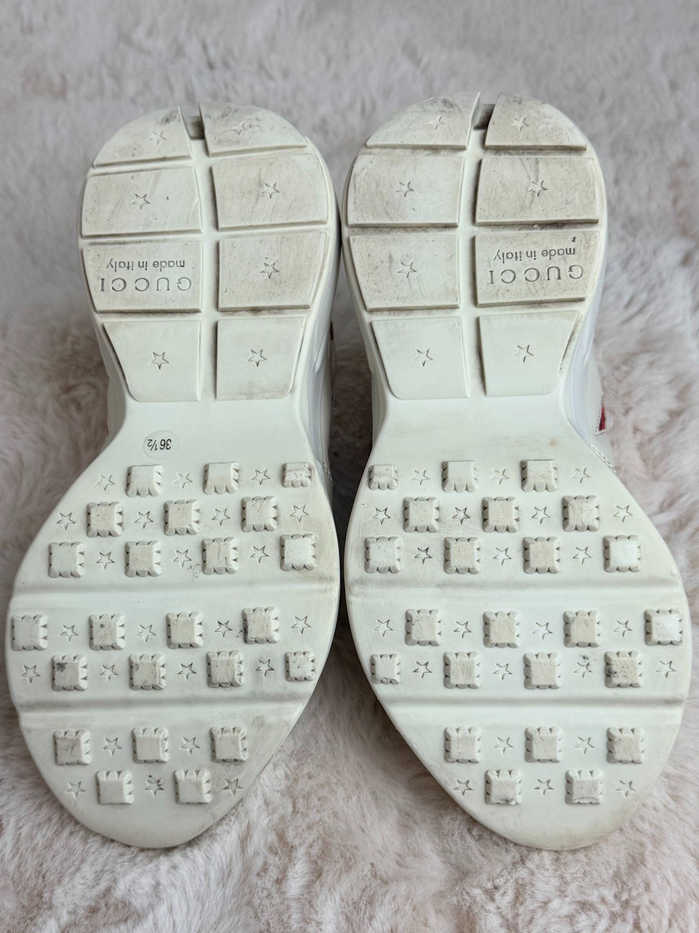 Gucci Gucci White Lowtop Sneakers us_6-5 Women Size US 6.5 / IT 36.5 - 7 Thumbnail