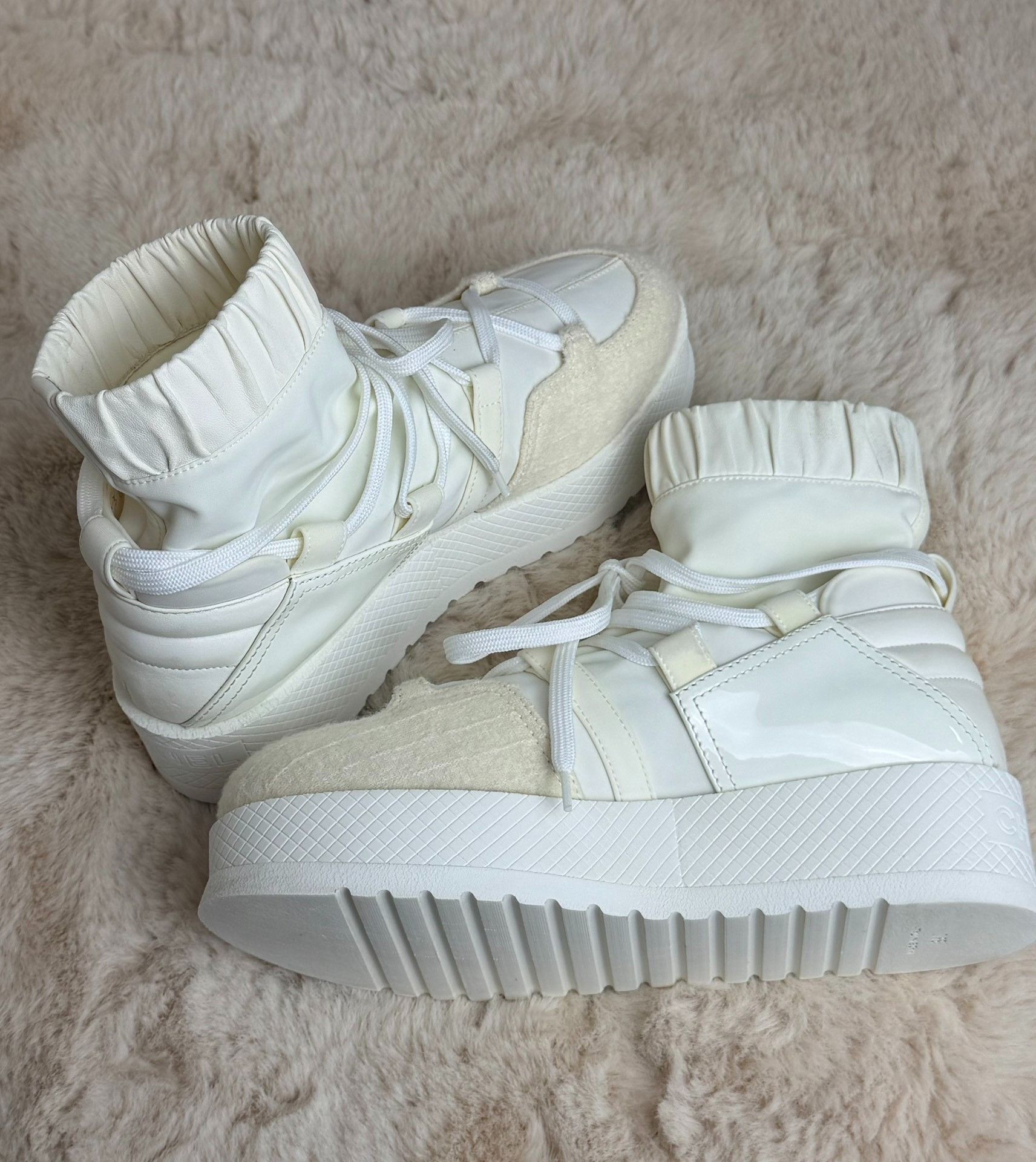 Chanel Chanel White Boots us_6 Women Size US 6 / IT 36 - 4 Thumbnail