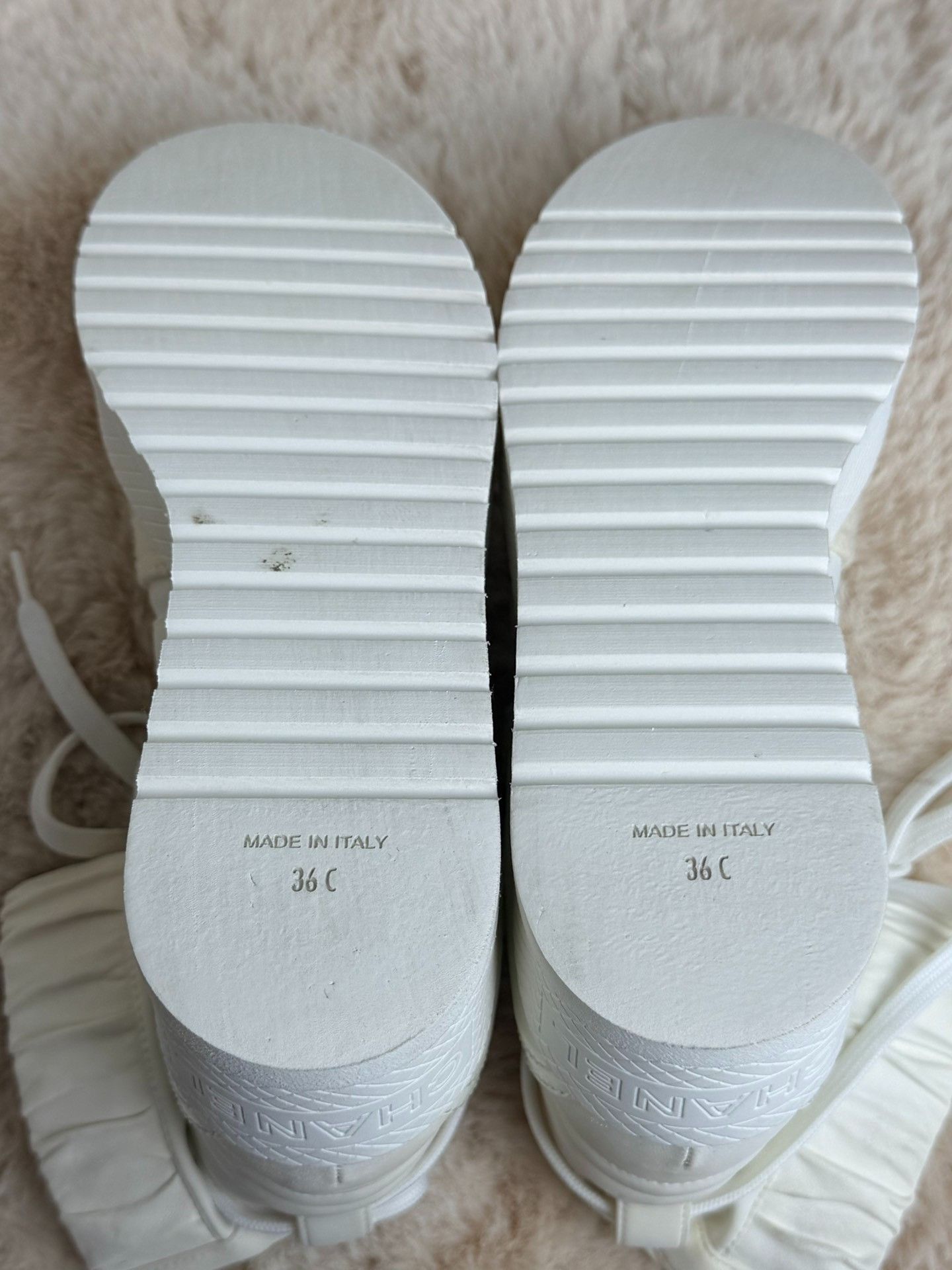 Chanel Chanel White Boots us_6 Women Size US 6 / IT 36 - 6 Thumbnail