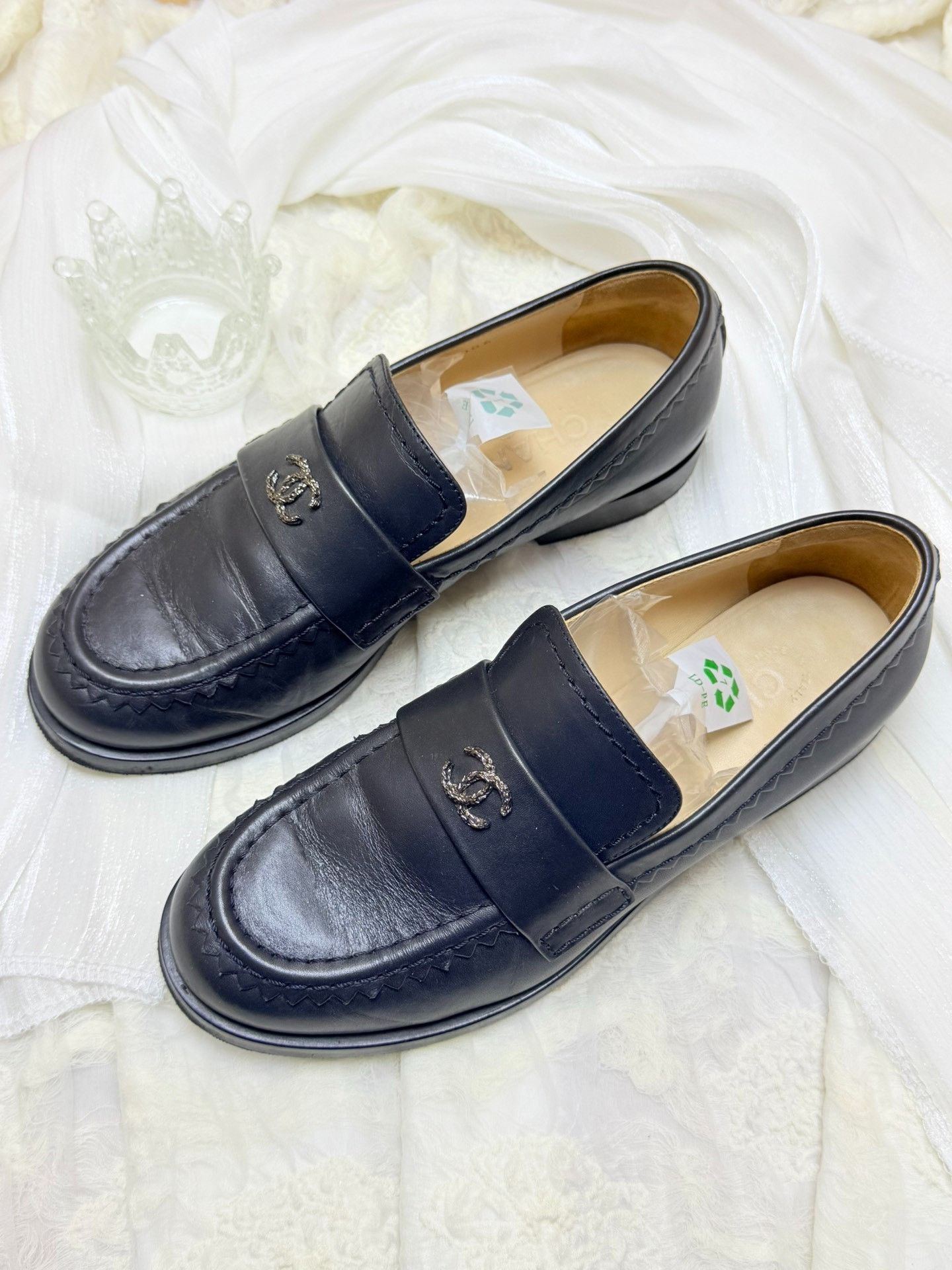 Chanel Chanel Leather Black Lowtop Sneakers us_6-5 Women Size US 6.5 / IT 36.5 - 3 Thumbnail