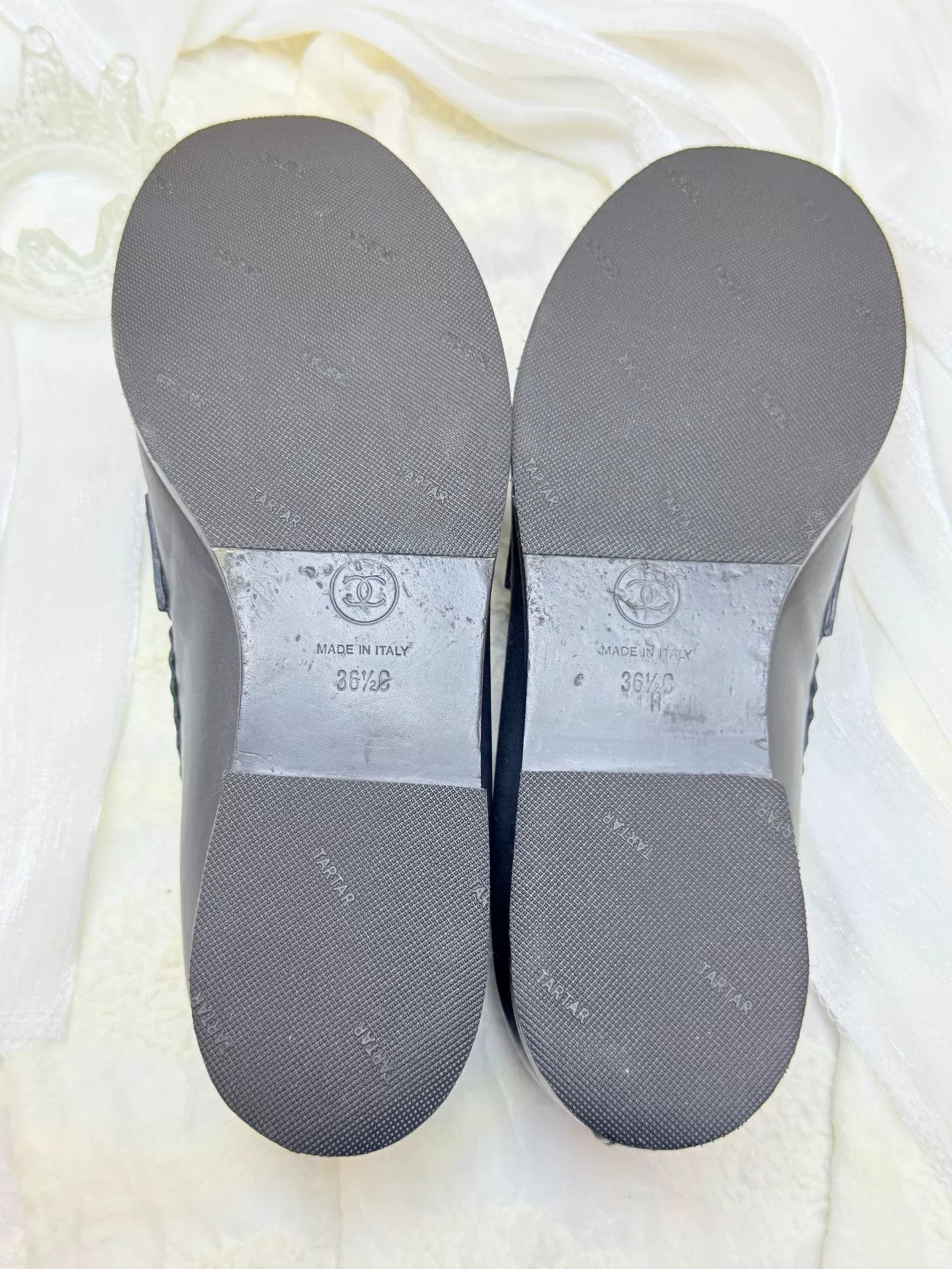 Chanel Chanel Leather Black Lowtop Sneakers us_6-5 Women Size US 6.5 / IT 36.5 - 4 Thumbnail