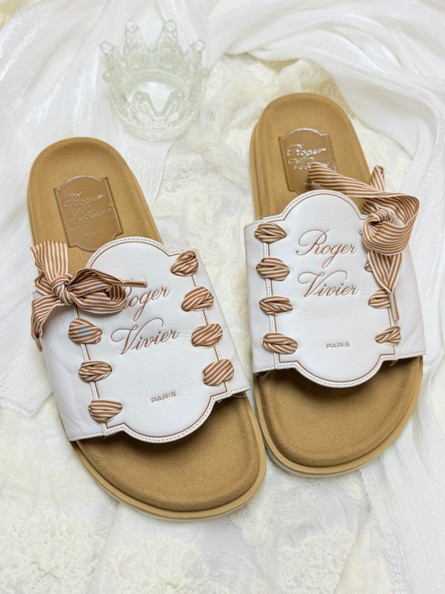 Roger Vivier Roger Vivier Retro White Sandals us_6 Women Size US 6 / IT 36 - 3 Thumbnail
