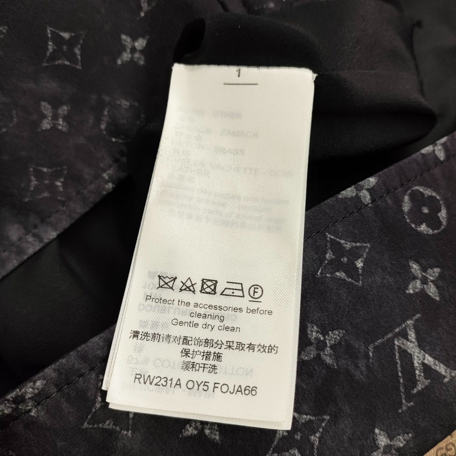 Louis Vuitton Louis Vuitton Cruise Collection Black Jacket Size XXS / US 00 / IT 34 - 5 Thumbnail