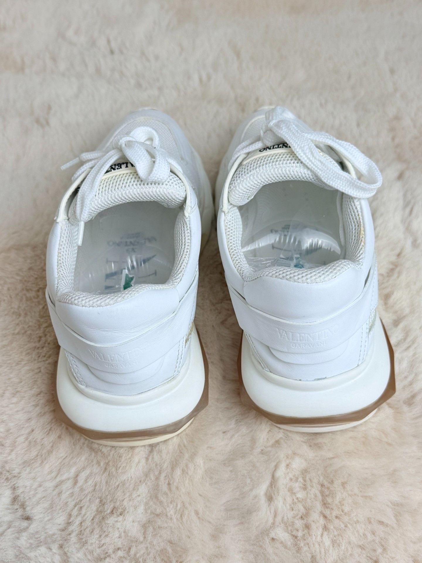 Valentino Valentino White Lowtop Sneakers us_6 Women Size US 6 / IT 36 - 4 Thumbnail