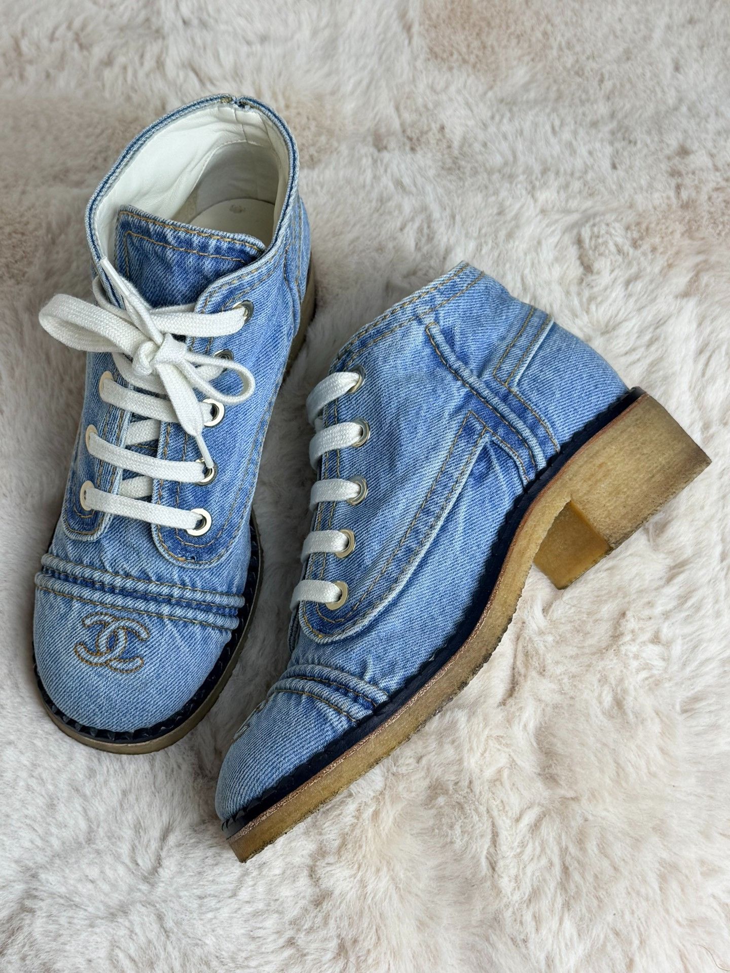 Chanel Chanel Denim Blue Hitop Sneakers us_6 Women Size US 6 / IT 36 - 3 Thumbnail