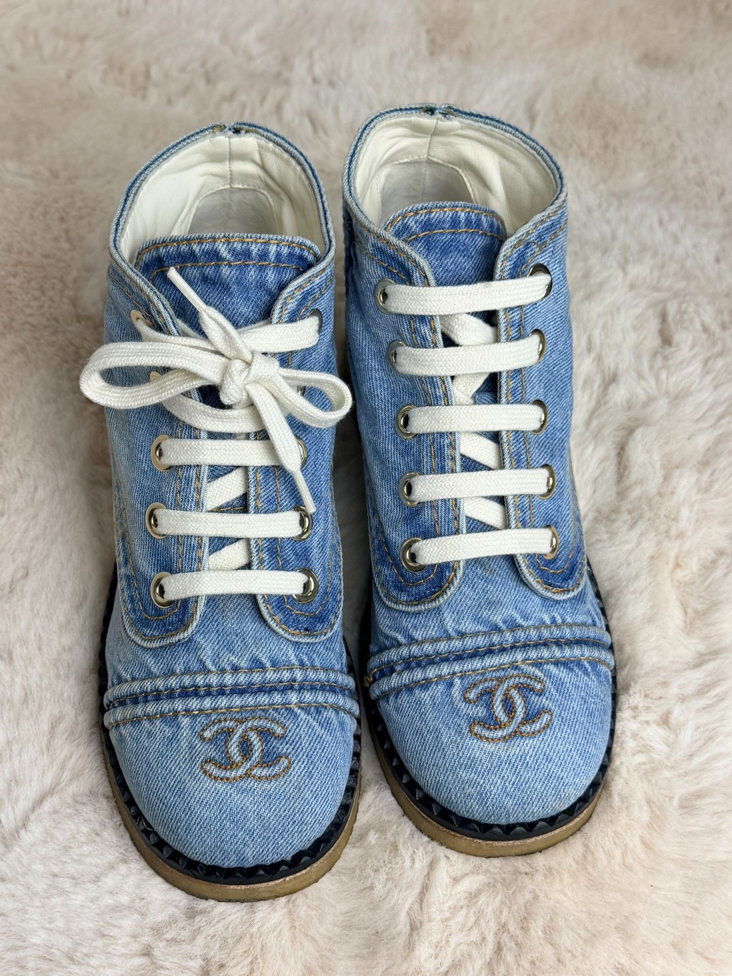 Chanel Chanel Denim Blue Hitop Sneakers us_6 Women Size US 6 / IT 36 - 2 Thumbnail