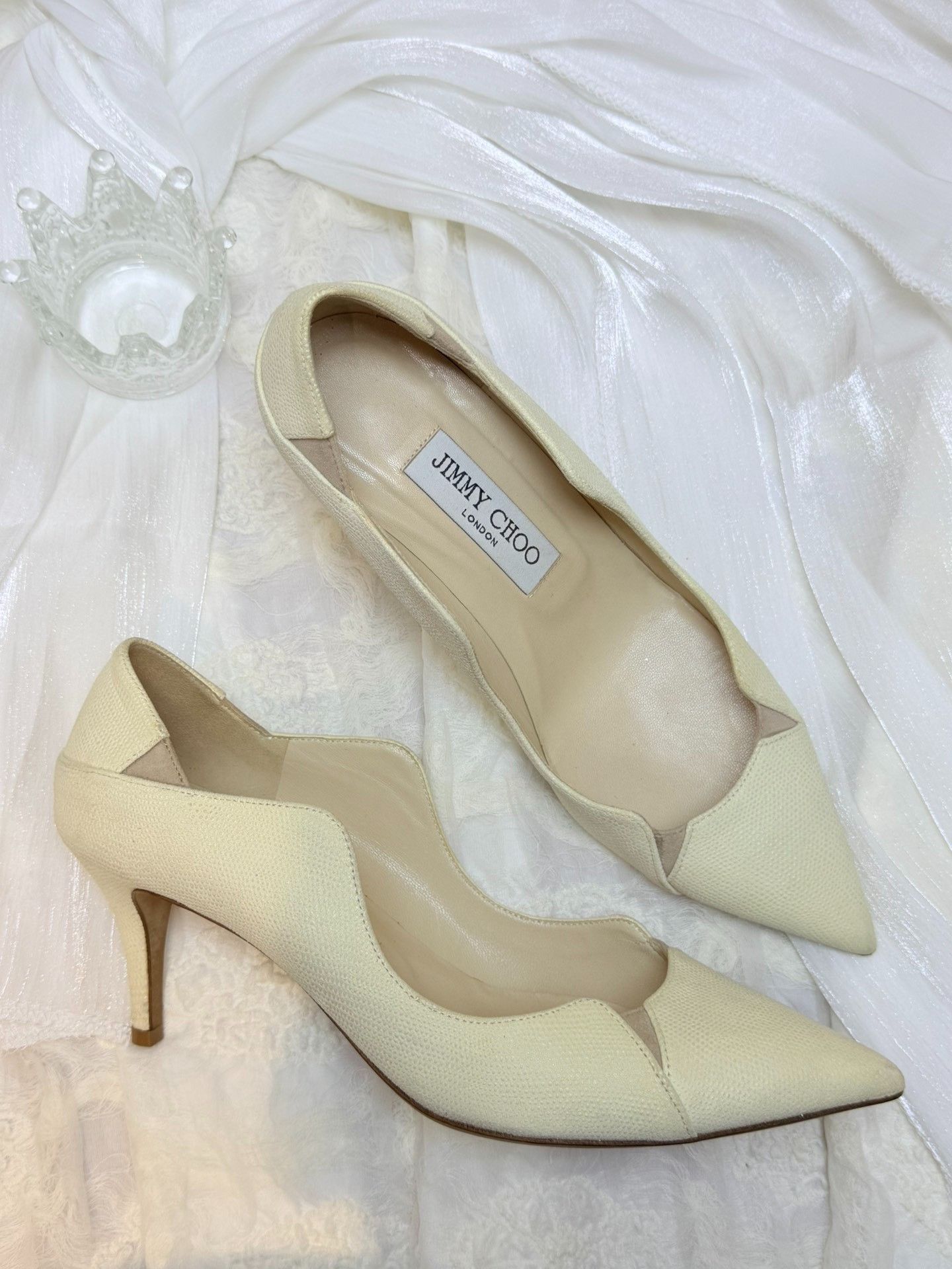 Jimmy Choo Jimmy Choo White Lowtop Sneakers us_7 Women Size US 7 / IT 37 - 2 Thumbnail