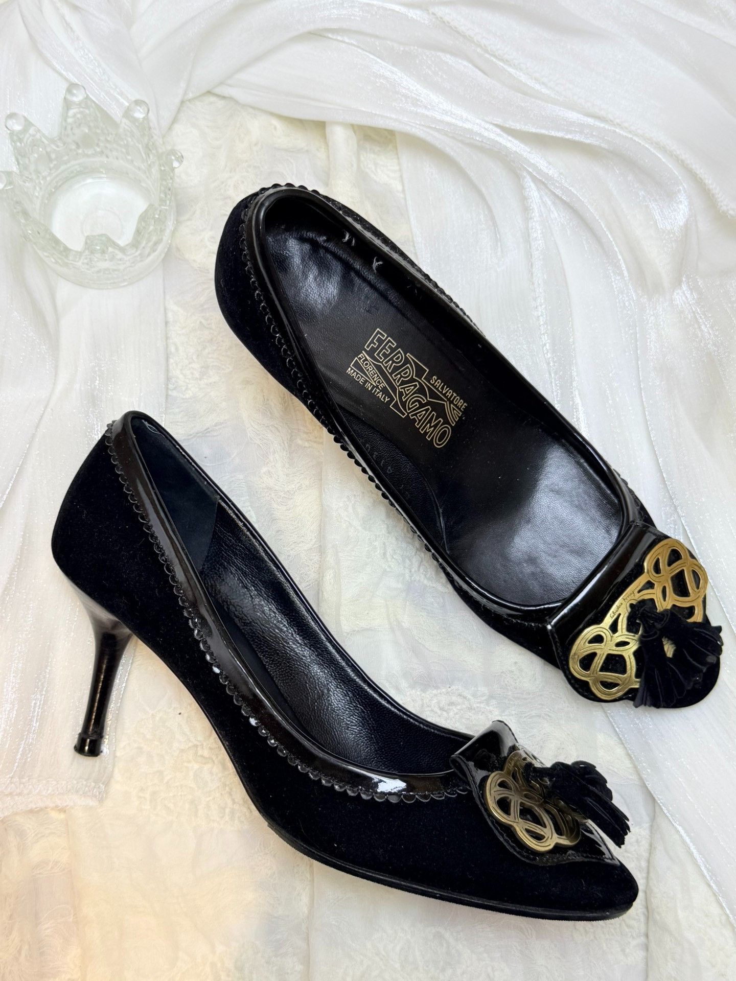 Salvatore Ferragamo Salvatore Ferragamo Gold Lowtop Sneakers us_6 Women Size US 6 / IT 36 - 3 Thumbnail