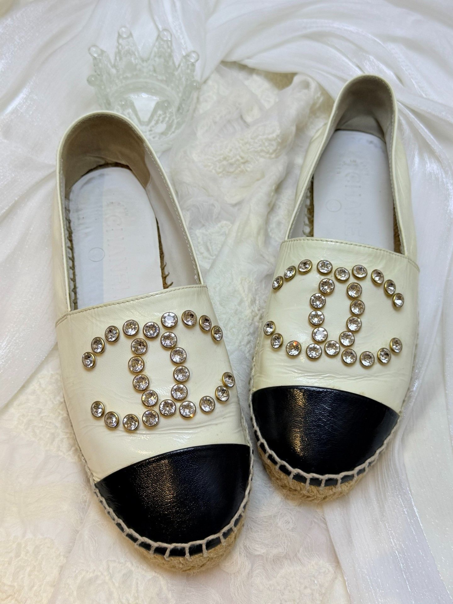 Chanel Chanel Black Lowtop Sneakers us_6 Women Size US 6 / IT 36 - 2 Thumbnail