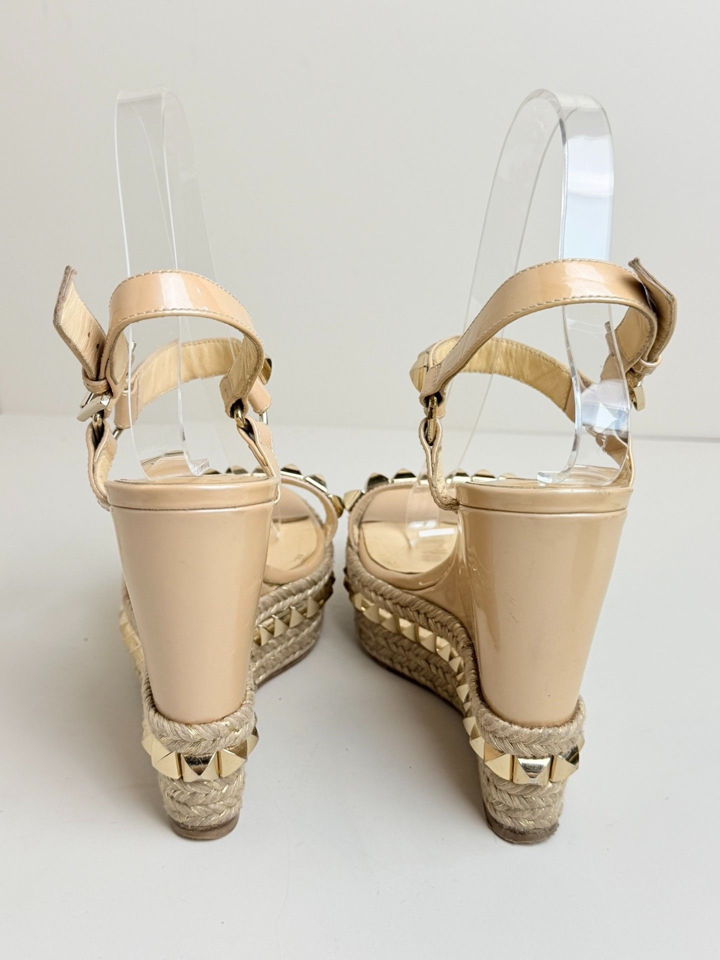 Christian Louboutin Christian Louboutin Gold Sandals us_7-5 Women Size US 7.5 / IT 37.5 - 5 Thumbnail