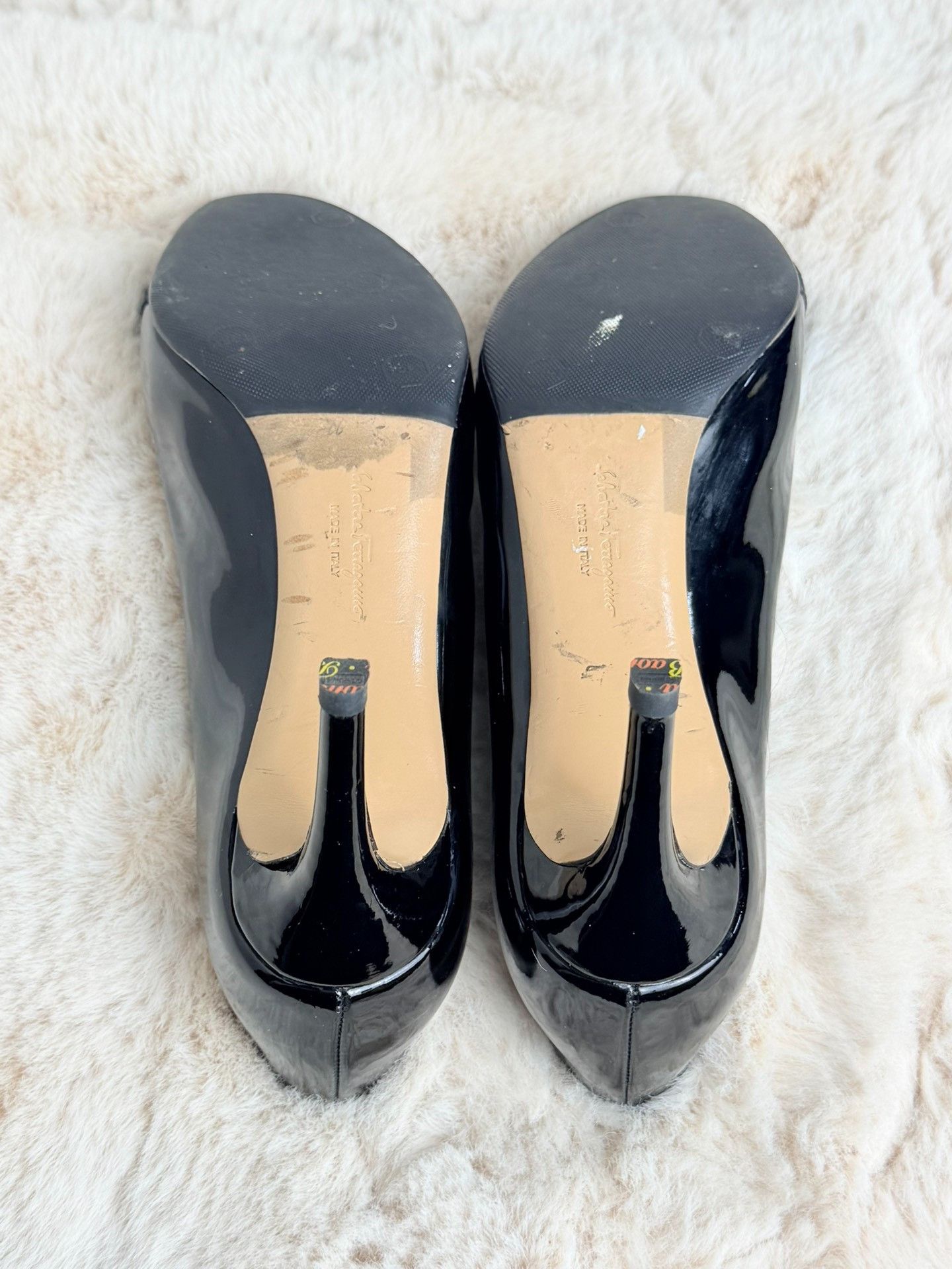 Salvatore Ferragamo Salvatore Ferragamo Patent Gold Lowtop Sneakers us_6-5 Women Size US 6.5 / IT 36.5 - 4 Thumbnail