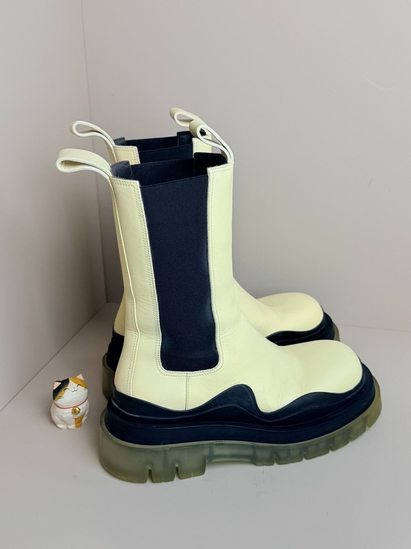Bottega Veneta Bottega Veneta White Boots us_6-5 Women Size US 6.5 / IT 36.5 - 2 Thumbnail