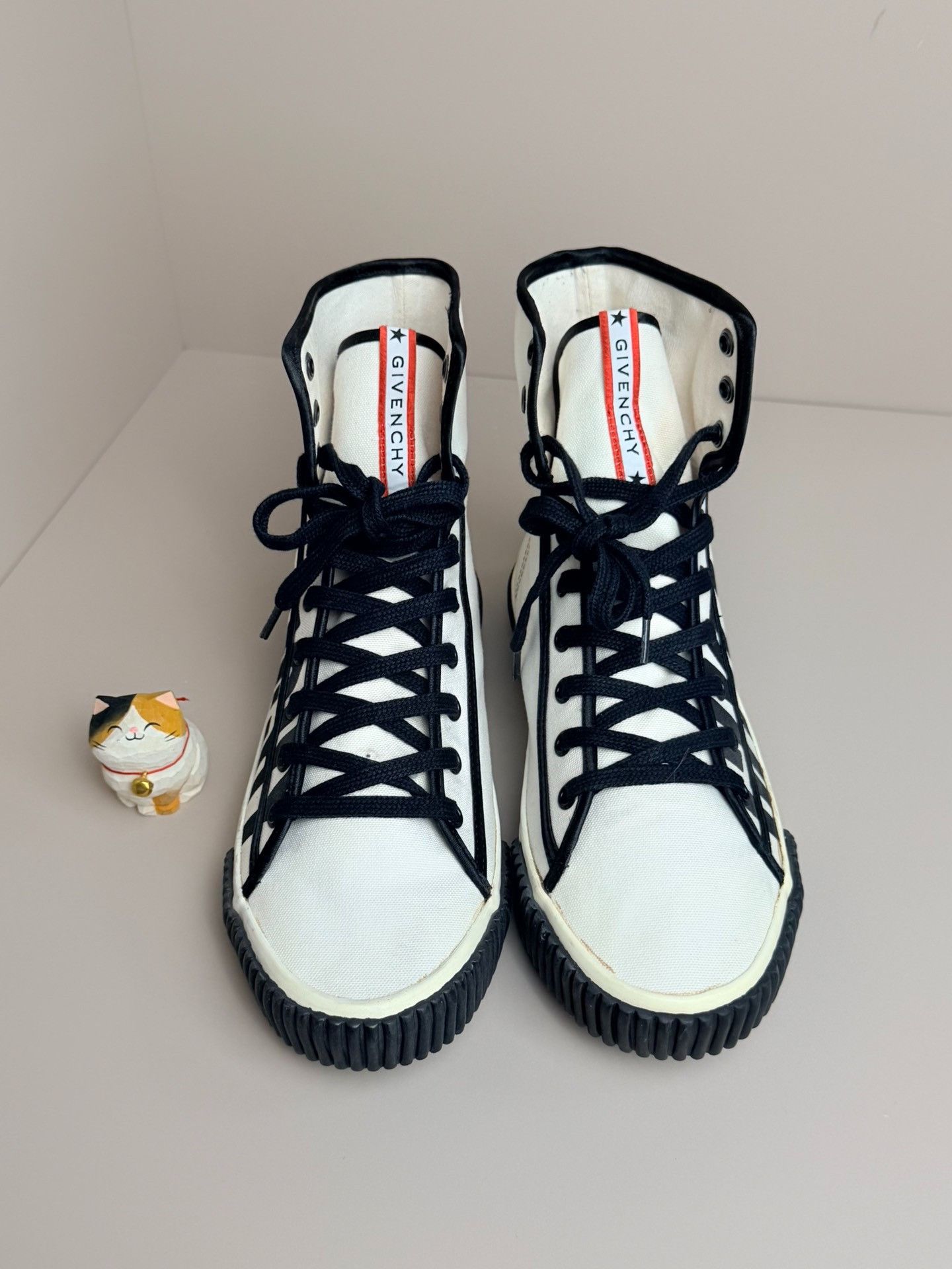 Givenchy Givenchy Canvas Multi Lowtop Sneakers us_8 Women Size US 8 / IT 38 - 3 Thumbnail