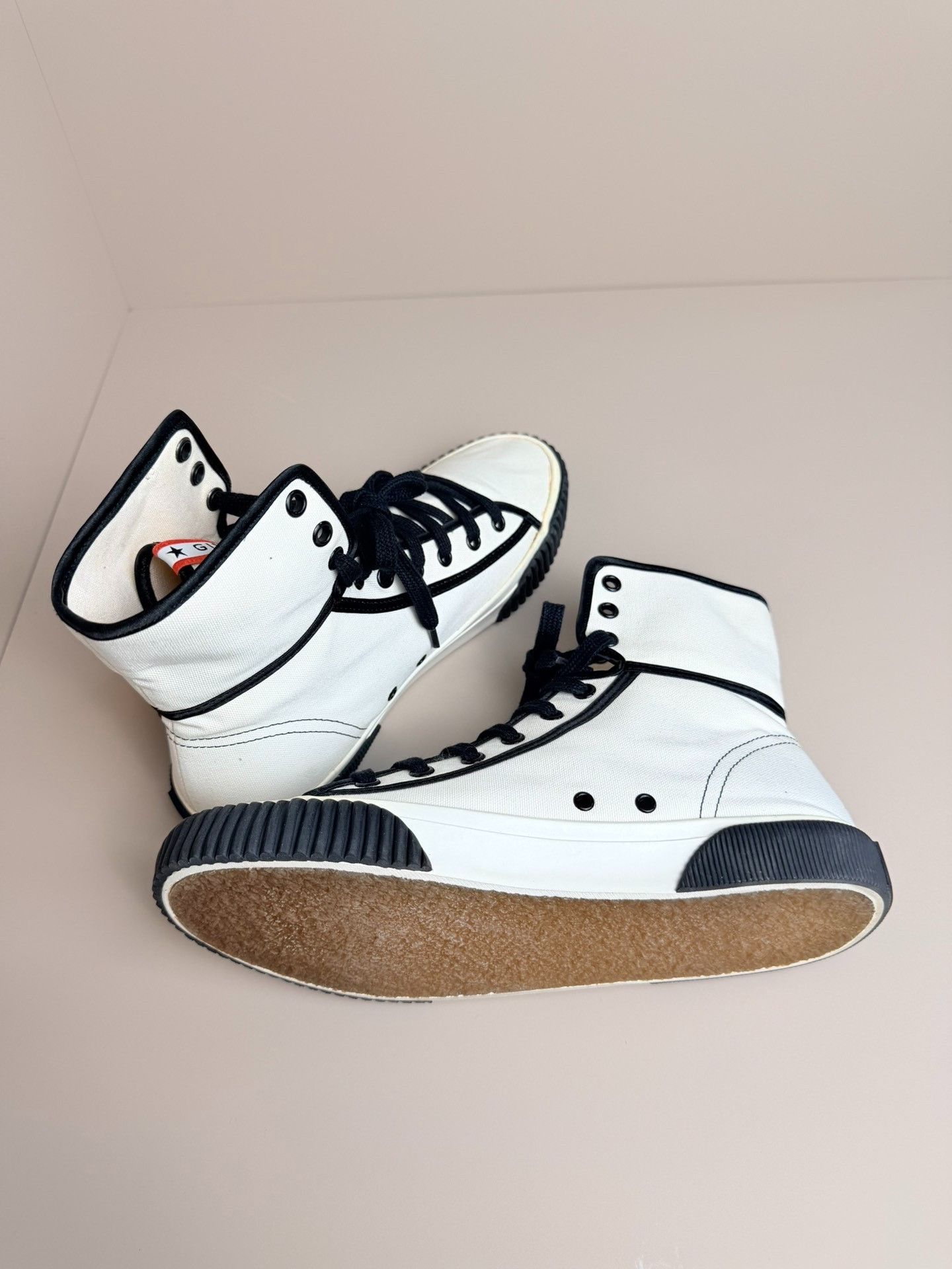 Givenchy Givenchy Canvas Multi Lowtop Sneakers us_8 Women Size US 8 / IT 38 - 6 Thumbnail