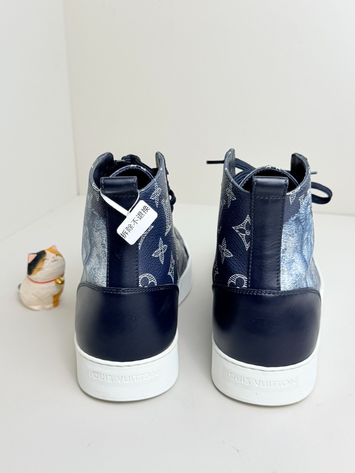 Louis Vuitton Louis Vuitton Multi Lowtop Sneakers 7 Men Size US 7 / EU 40 - 4 Thumbnail