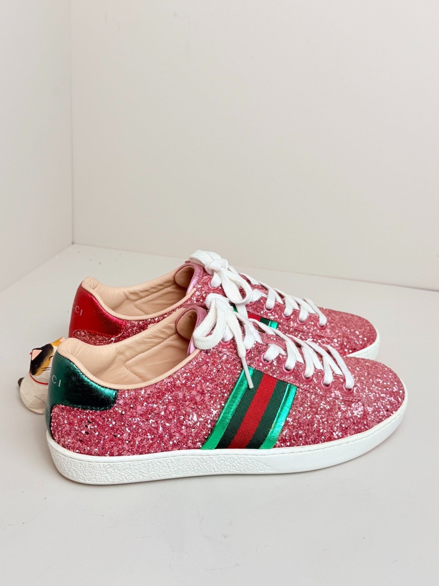 Gucci Gucci Red Lowtop Sneakers us_6 Women Size US 6 / IT 36 - 2 Thumbnail