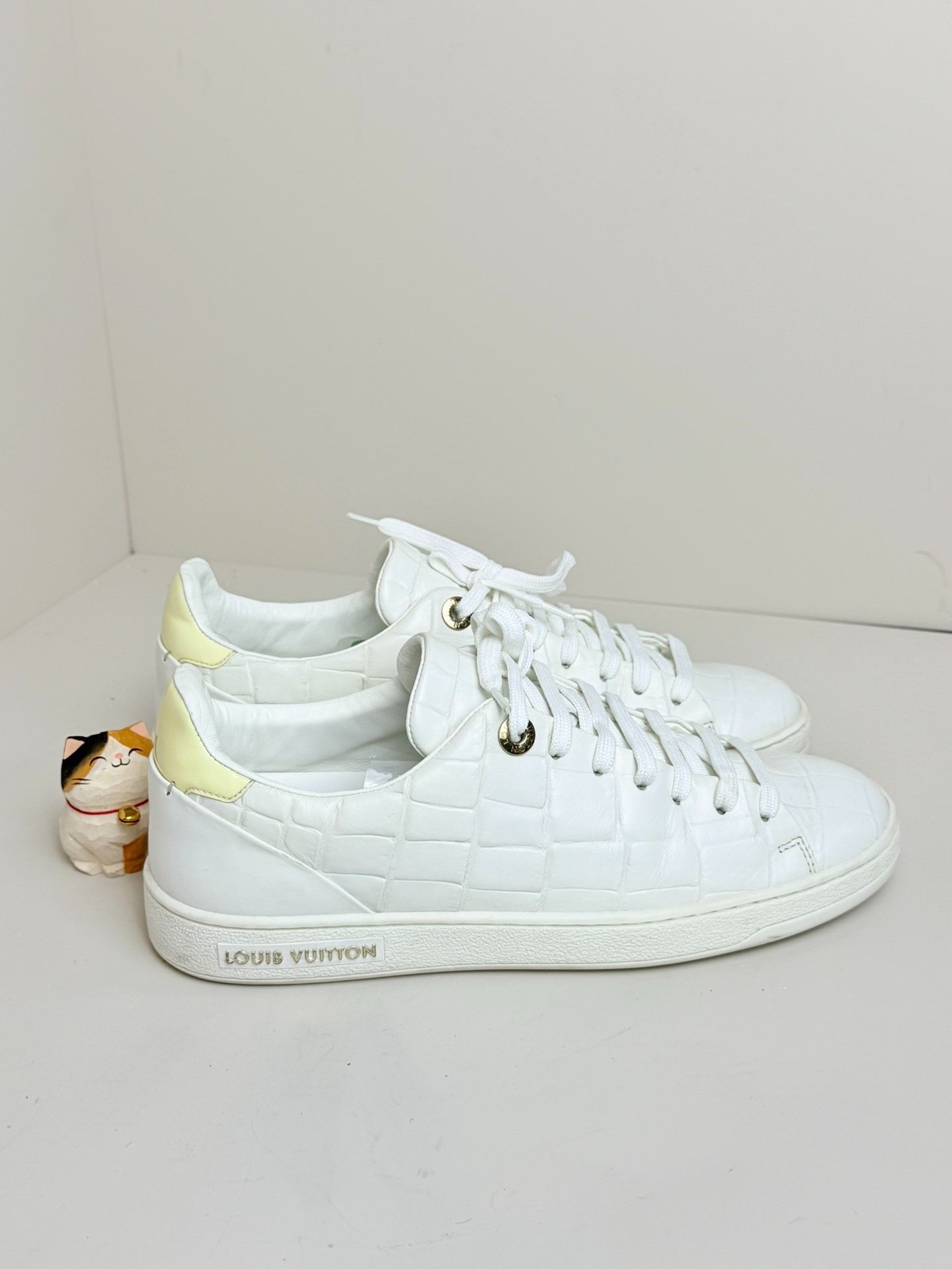 Louis Vuitton Louis Vuitton Casual White Lowtop Sneakers us_6-5 Women Size US 6.5 / IT 36.5 - 2 Thumbnail