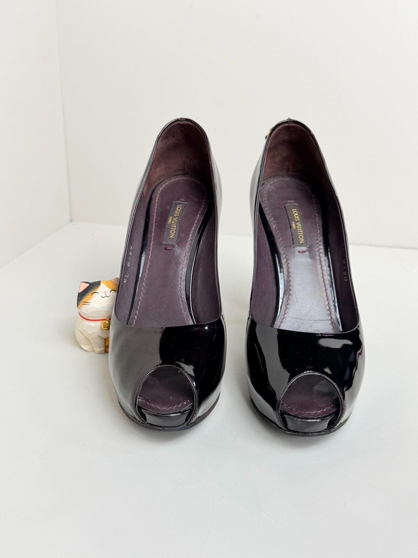 Louis Vuitton Louis Vuitton Patent Purple Lowtop Sneakers us_5-5 Women Size US 5.5 / IT 35.5 - 3 Thumbnail