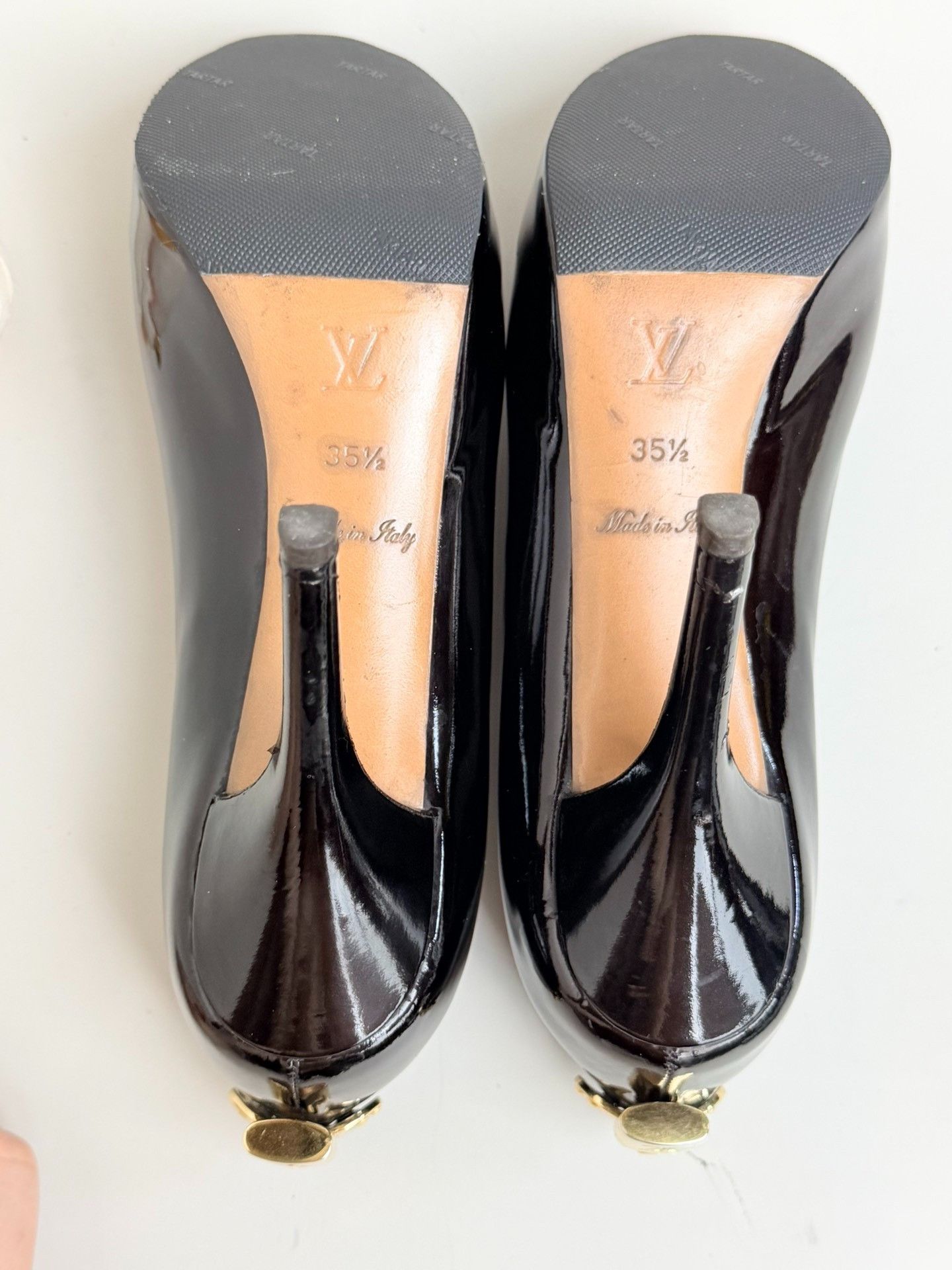 Louis Vuitton Louis Vuitton Patent Purple Lowtop Sneakers us_5-5 Women Size US 5.5 / IT 35.5 - 5 Thumbnail