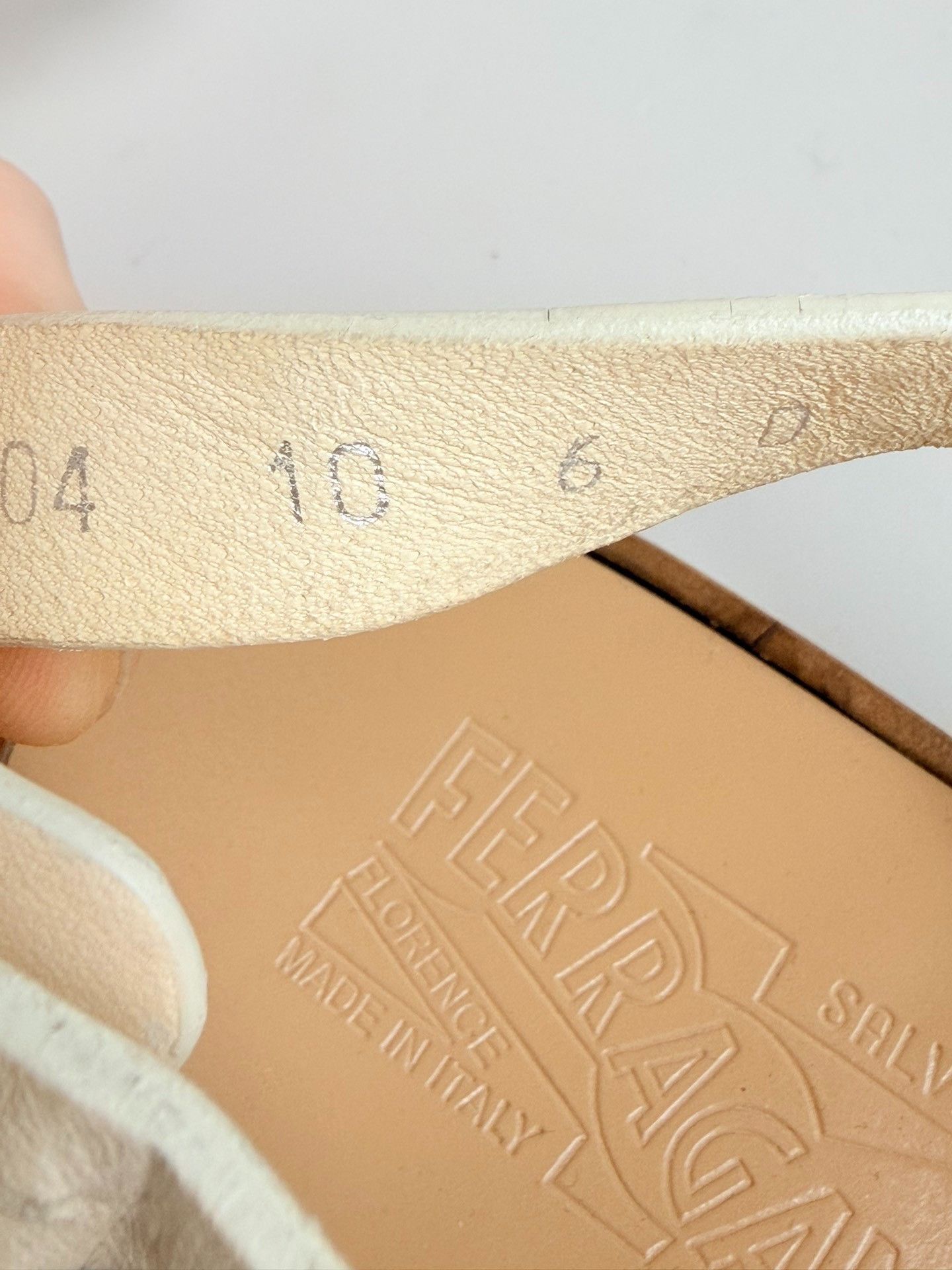 Salvatore Ferragamo Salvatore Ferragamo White Sandals us_6-5 Women Size US 6.5 / IT 36.5 - 4 Thumbnail