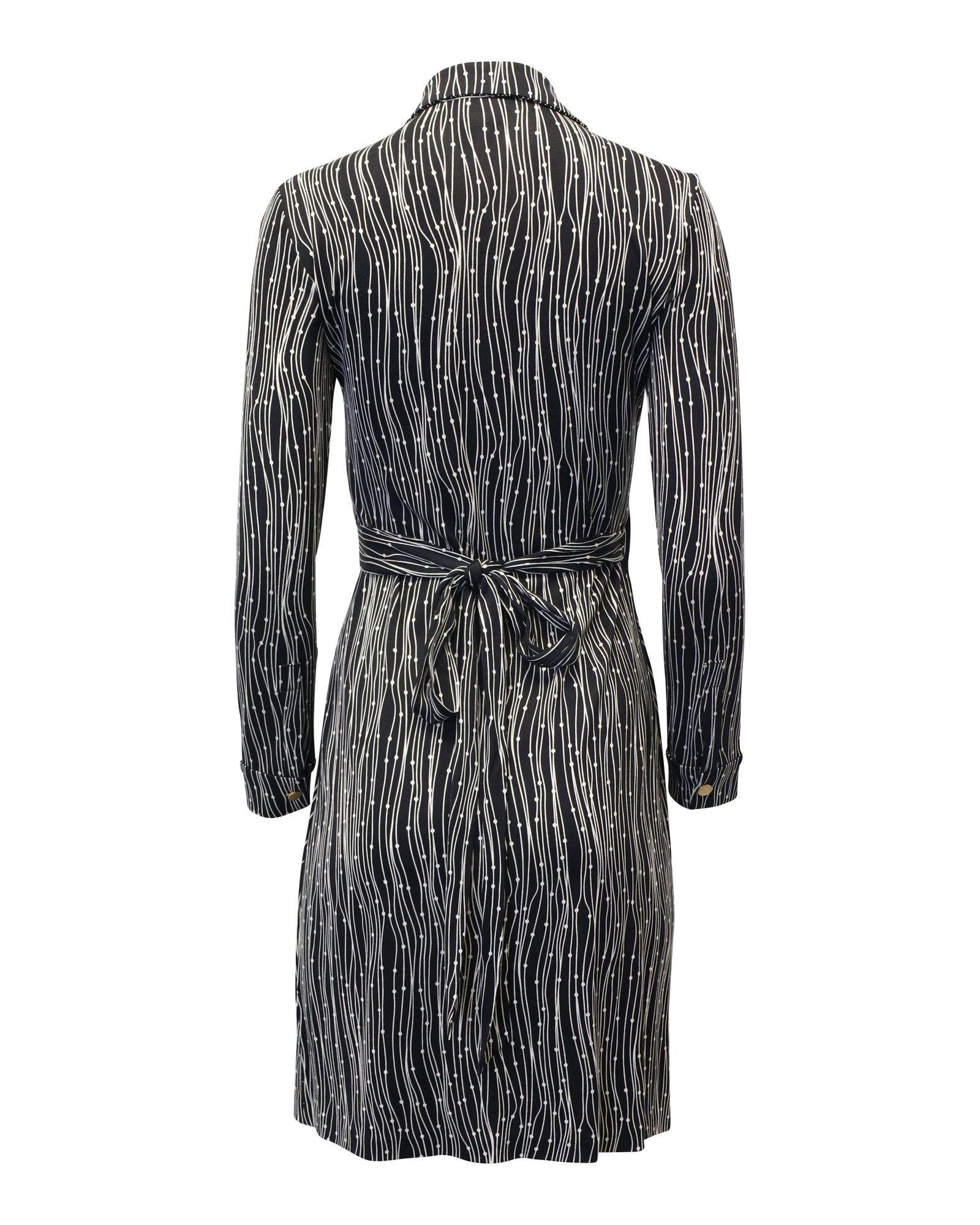 Diane von Furstenberg Diane Von Furstenberg Printed V-Neck Wrap Dress in Black Sil Size S / US 4 / IT 40 - 3 Thumbnail