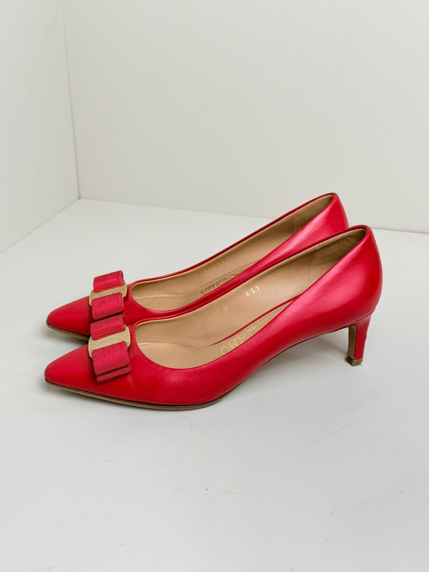 Salvatore Ferragamo Salvatore Ferragamo Red Lowtop Sneakers us_5 Women Size US 5 / IT 35 - 7 Thumbnail