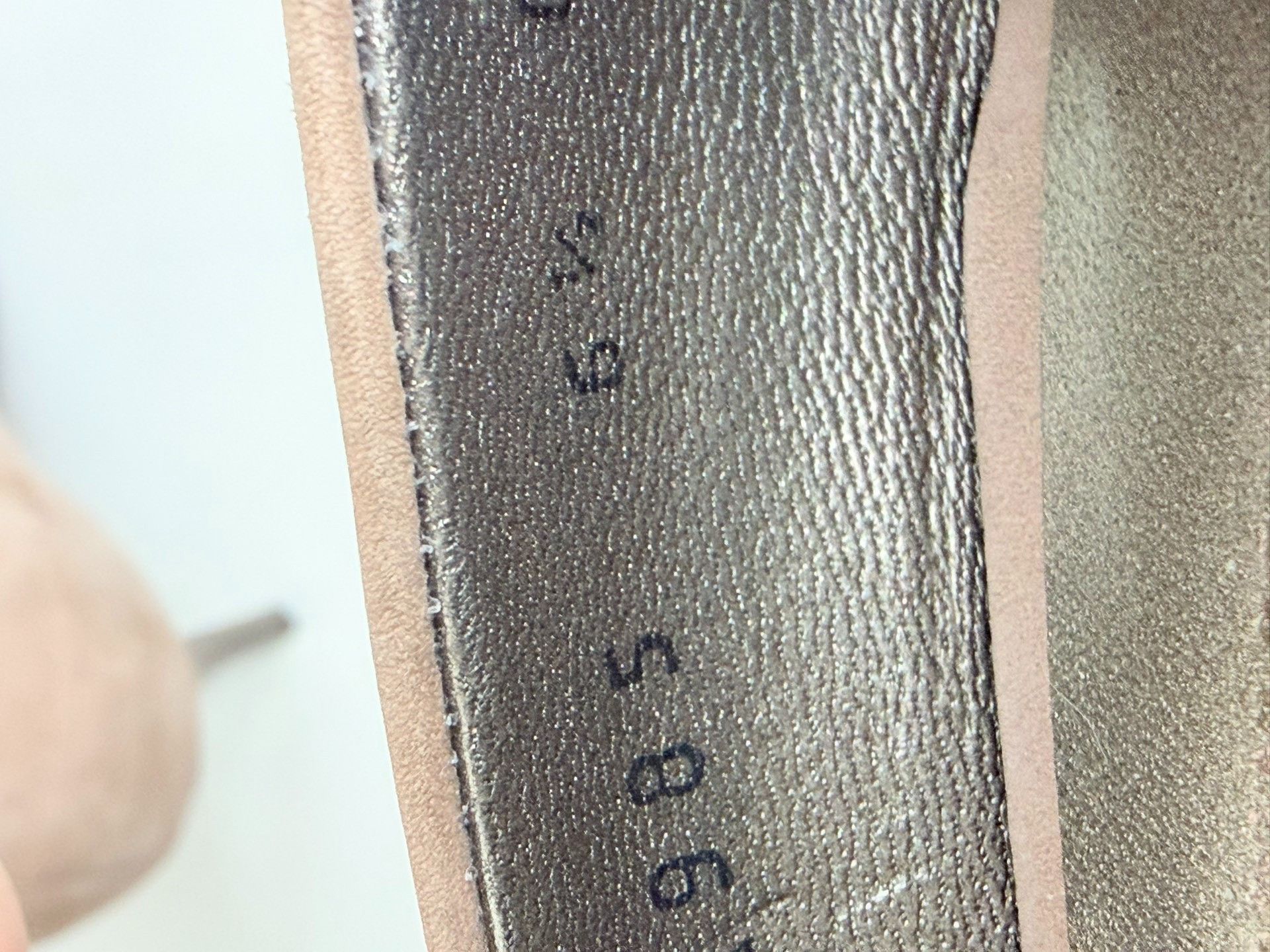 Salvatore Ferragamo Salvatore Ferragamo Pink Lowtop Sneakers us_7 Women Size US 7 / IT 37 - 6 Thumbnail