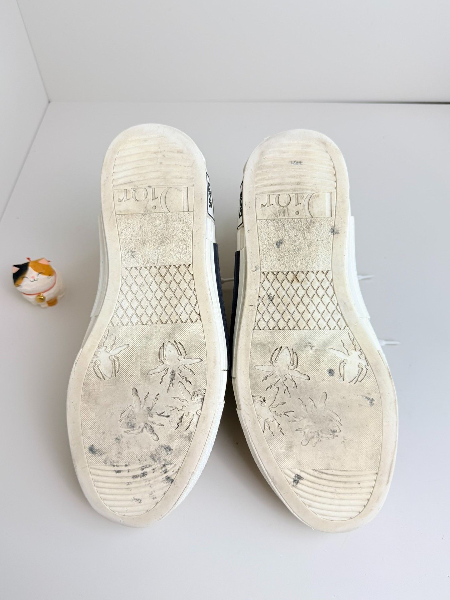 Dior Dior White Hitop Sneakers 7 Men Size US 7 / EU 40 - 6 Thumbnail