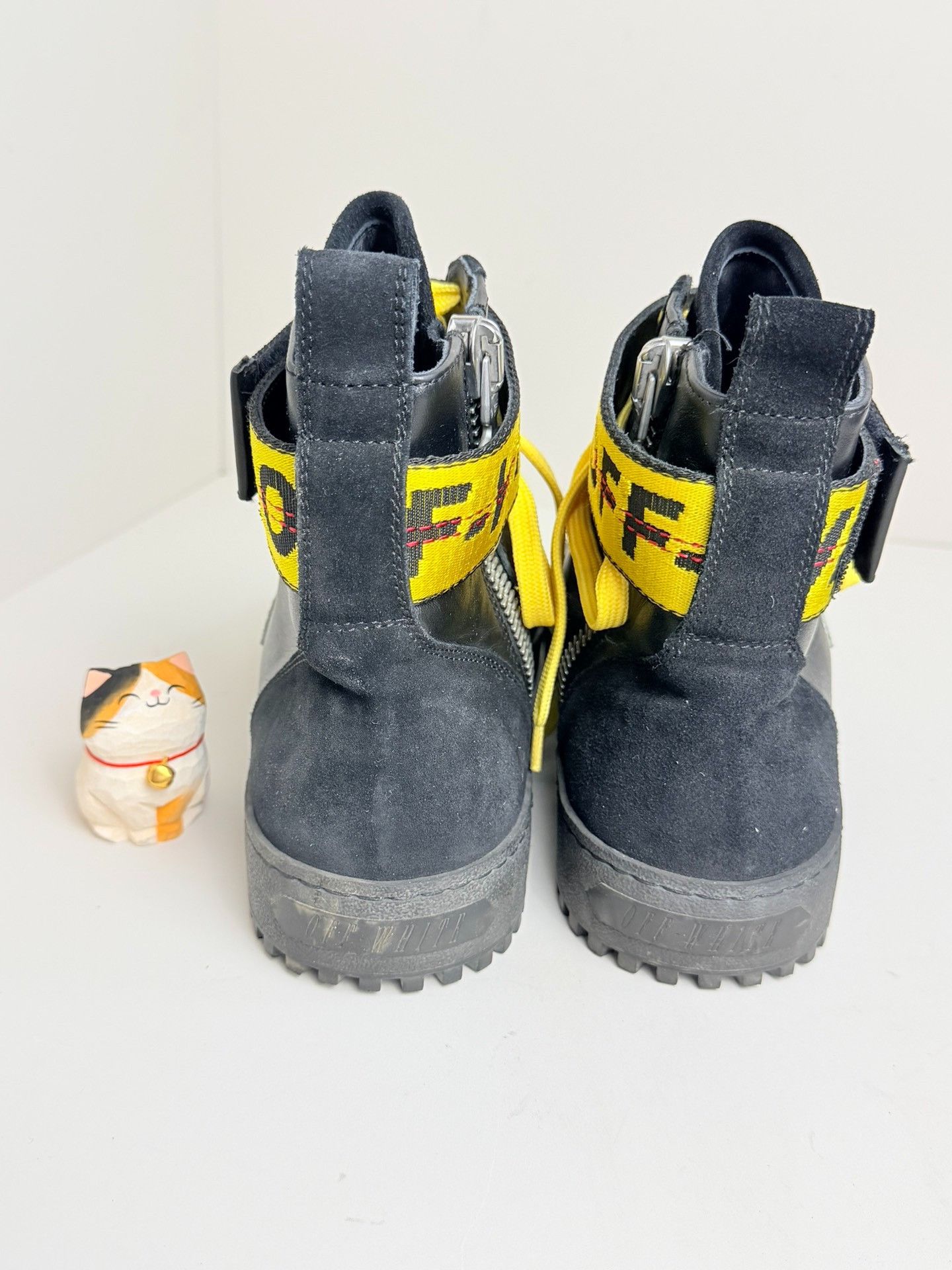 Off-White Off-White White Hitop Sneakers 6 Men Size US 6 / EU 39 - 4 Thumbnail