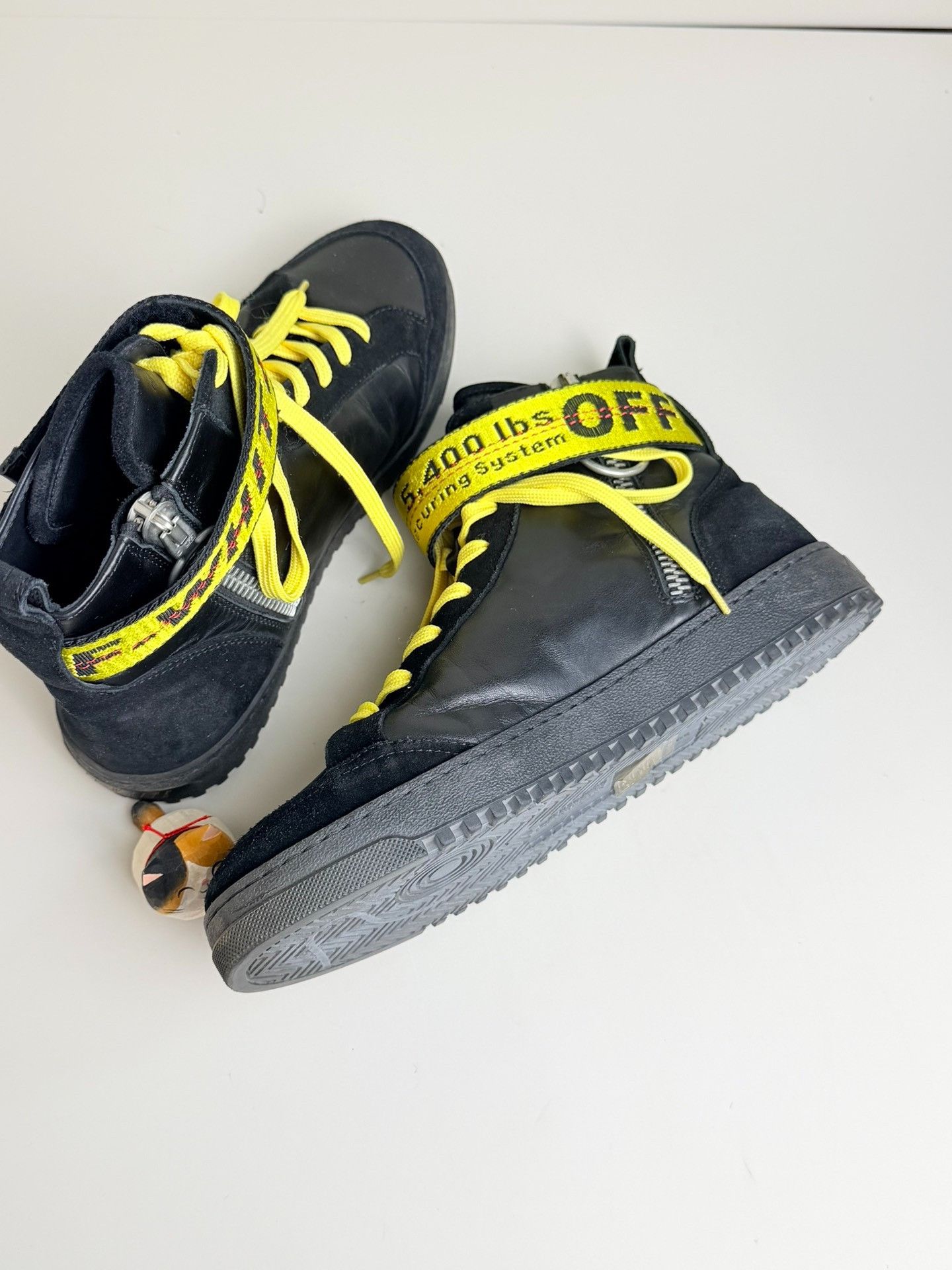 Off-White Off-White White Hitop Sneakers 6 Men Size US 6 / EU 39 - 5 Thumbnail