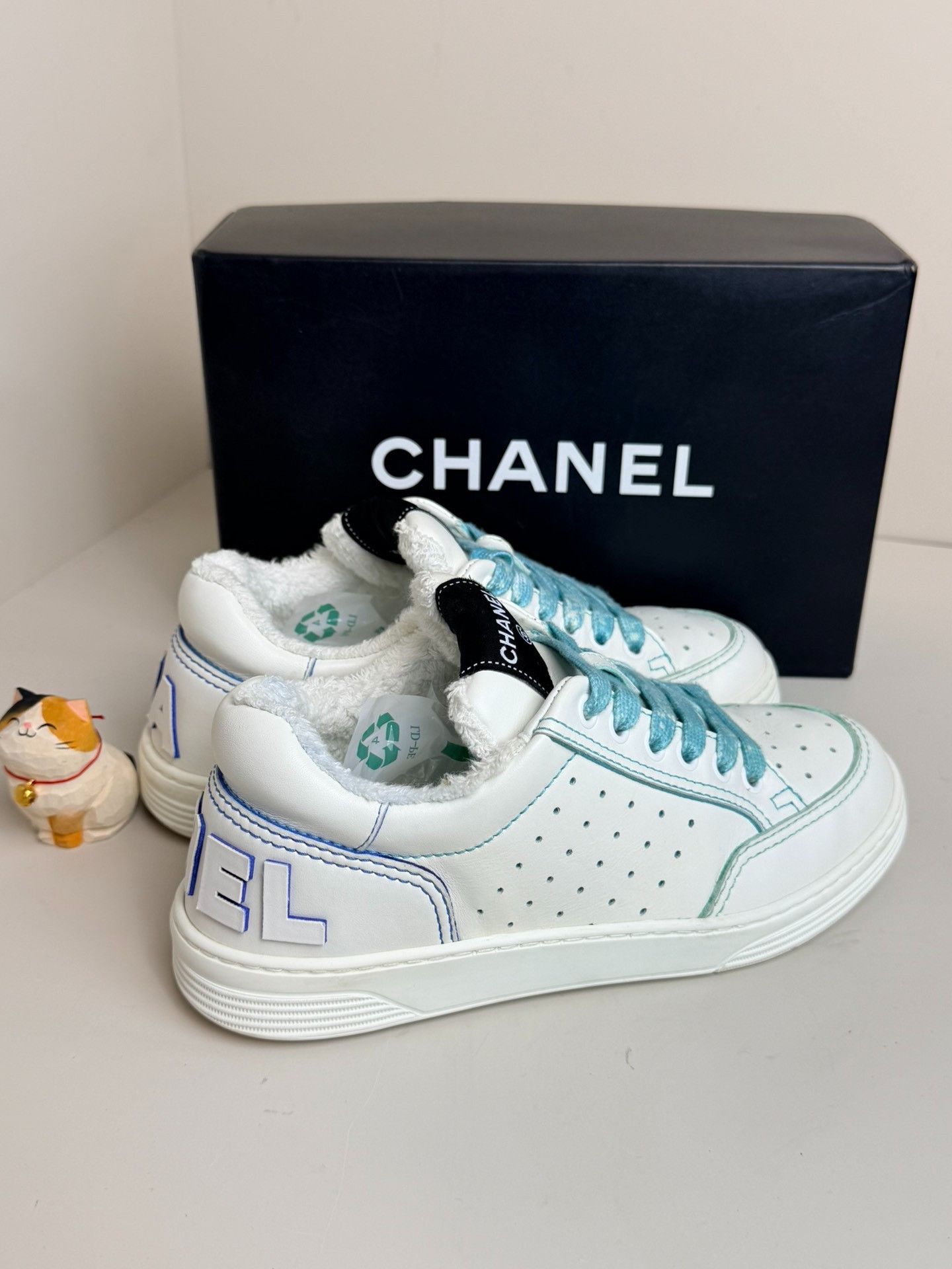 Chanel Chanel Blue Lowtop Sneakers us_5 Women Size US 5 / IT 35 - 2 Thumbnail