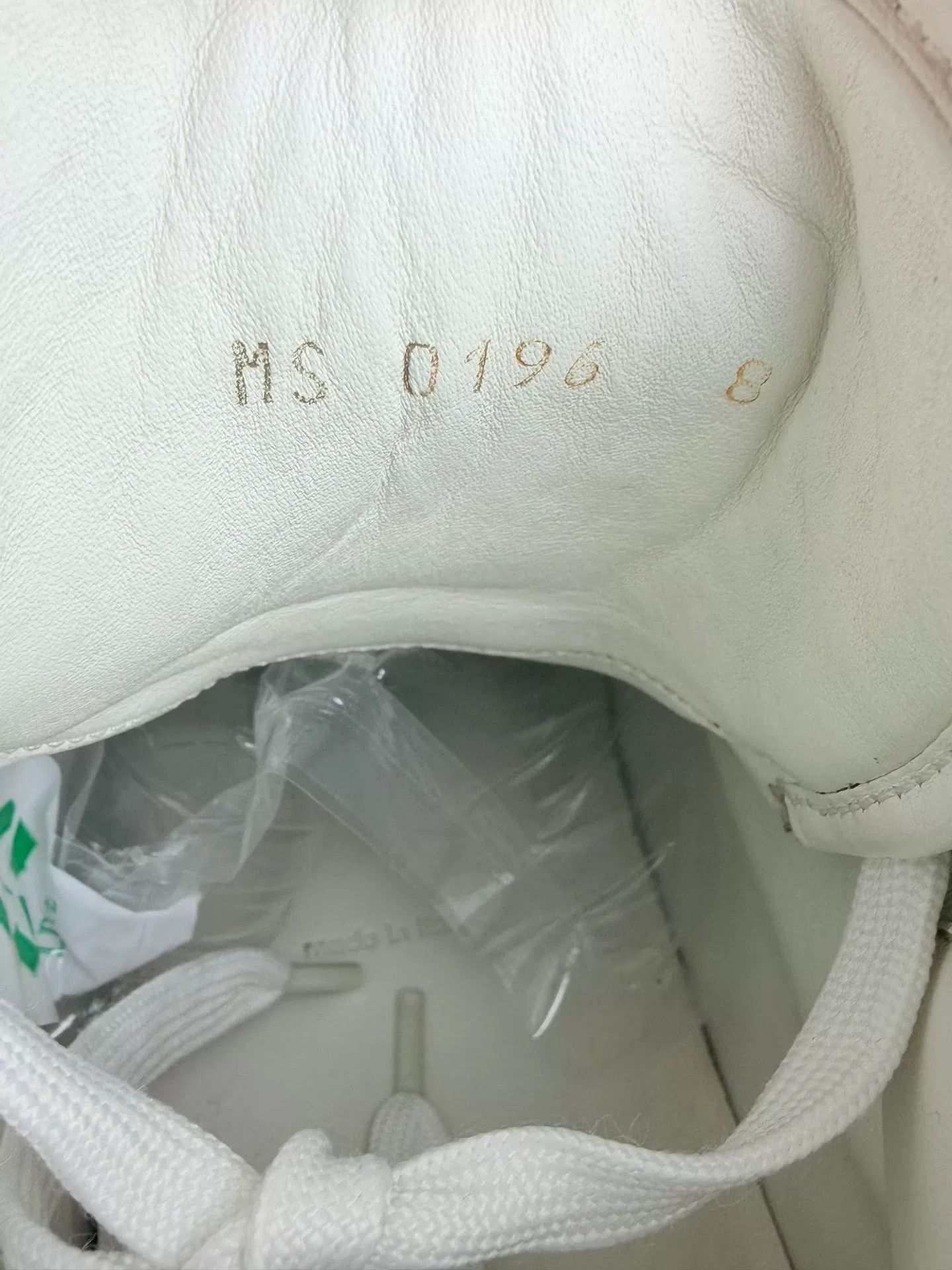 Louis Vuitton Louis Vuitton White Hitop Sneakers 8 Men Size US 8 / EU 41 - 7 Thumbnail