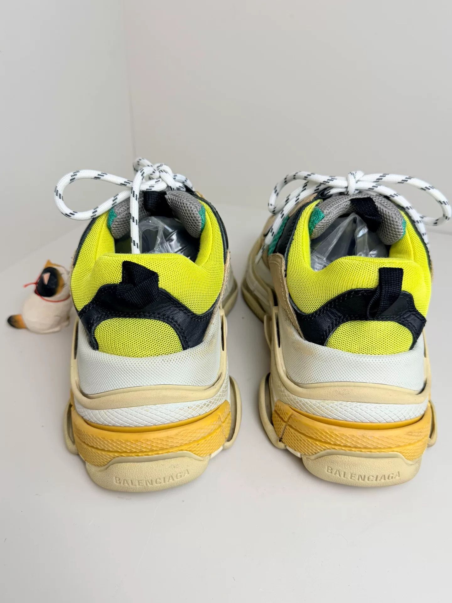 Balenciaga Balenciaga Yellow Lowtop Sneakers 6 Men Size US 6 / EU 39 - 5 Thumbnail
