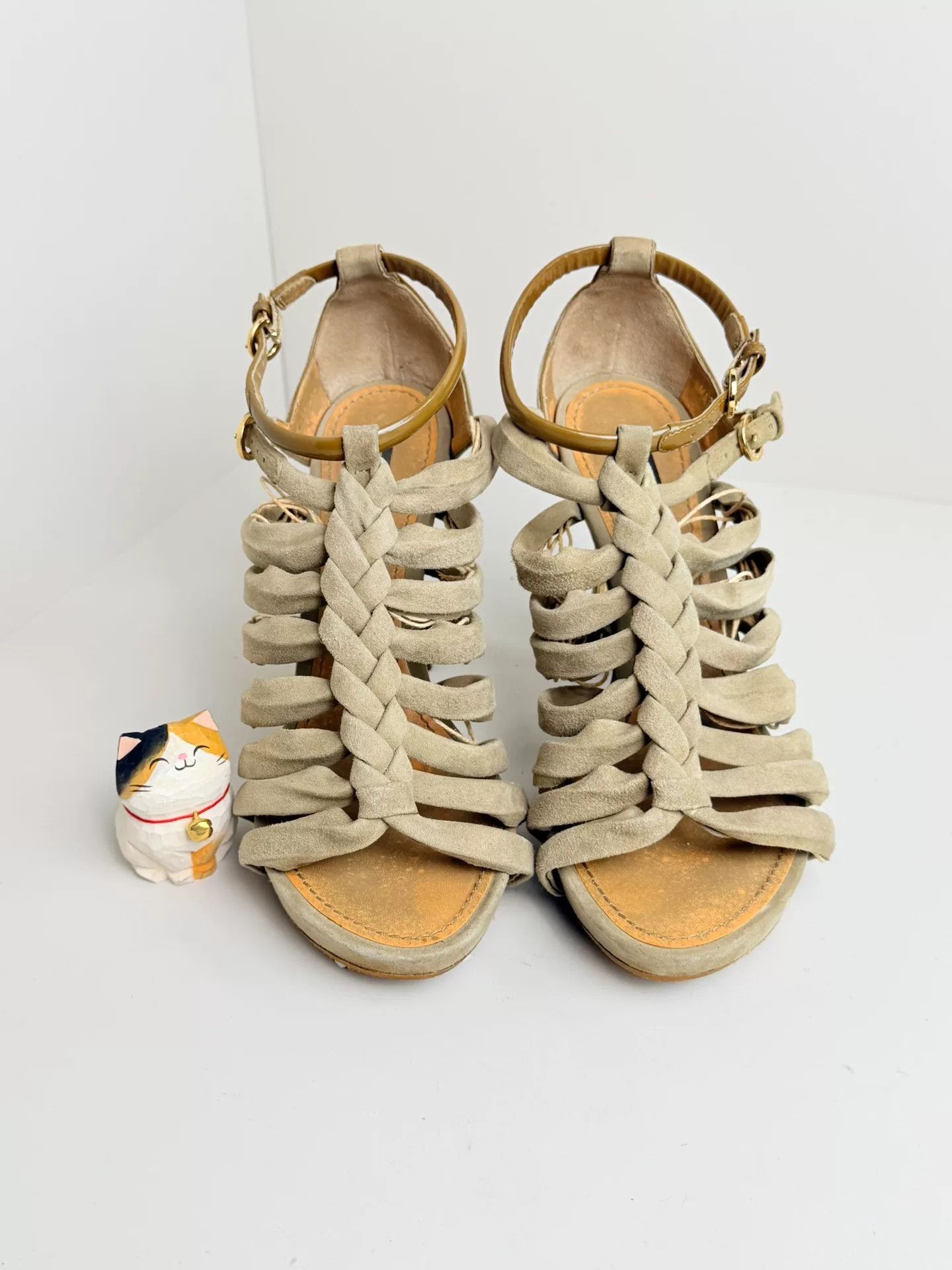 Louis Vuitton Louis Vuitton Suede Brown Sandals us_6 Women Size US 6 / IT 36 - 3 Thumbnail