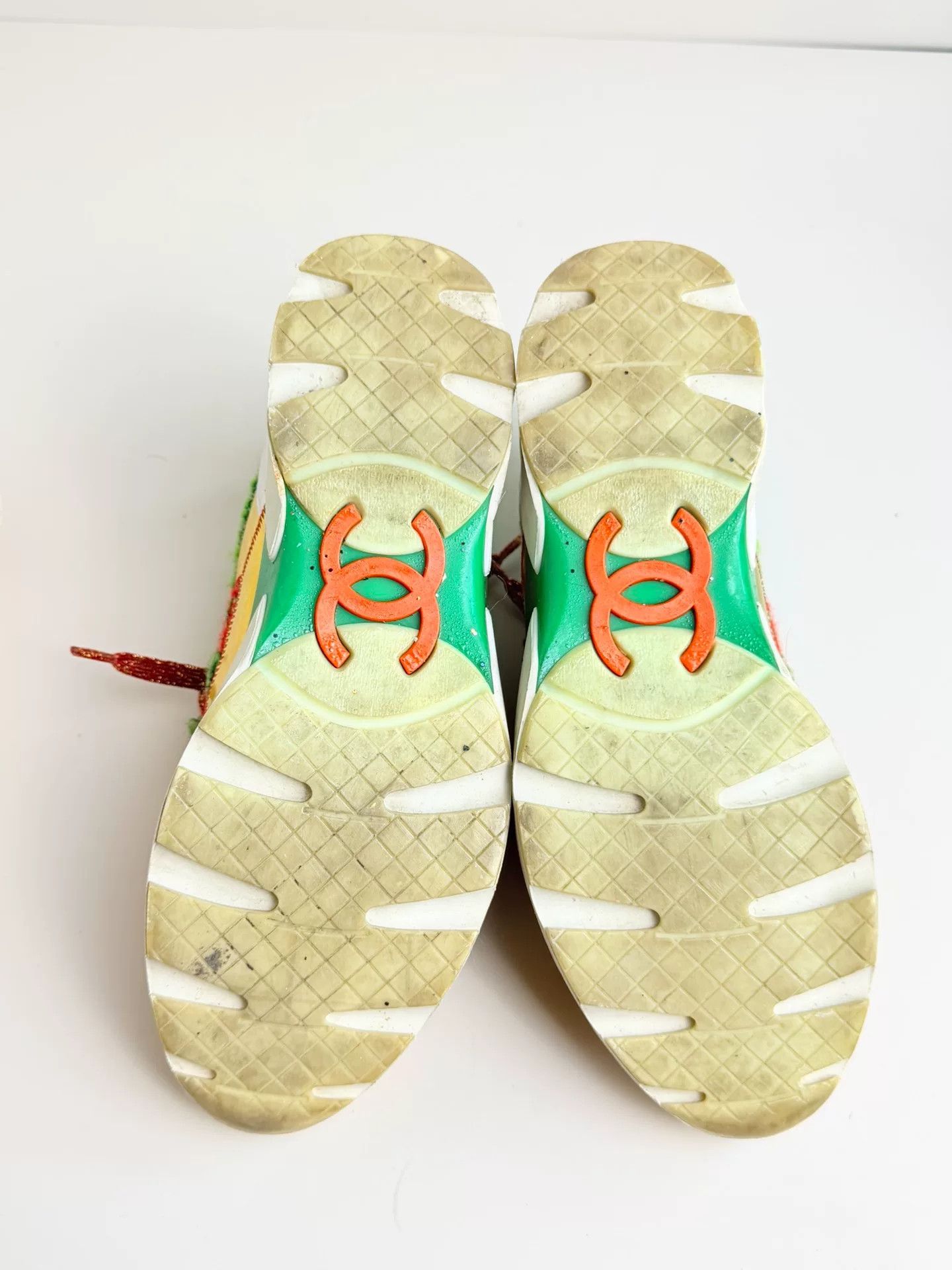 Chanel Chanel Wool Multi Lowtop Sneakers us_7-5 Women Size US 7.5 / IT 37.5 - 7 Thumbnail