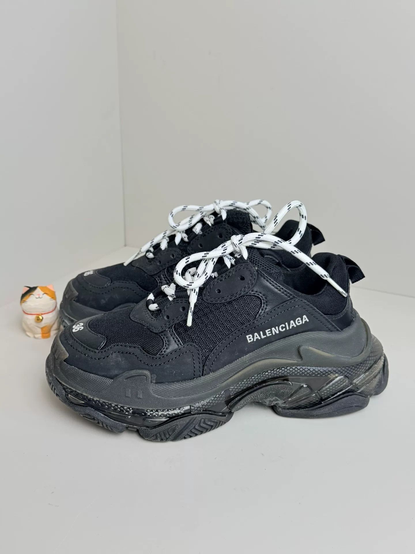 Balenciaga Balenciaga Black Lowtop Sneakers us_6 Women Size US 6 / IT 36 - 2 Thumbnail