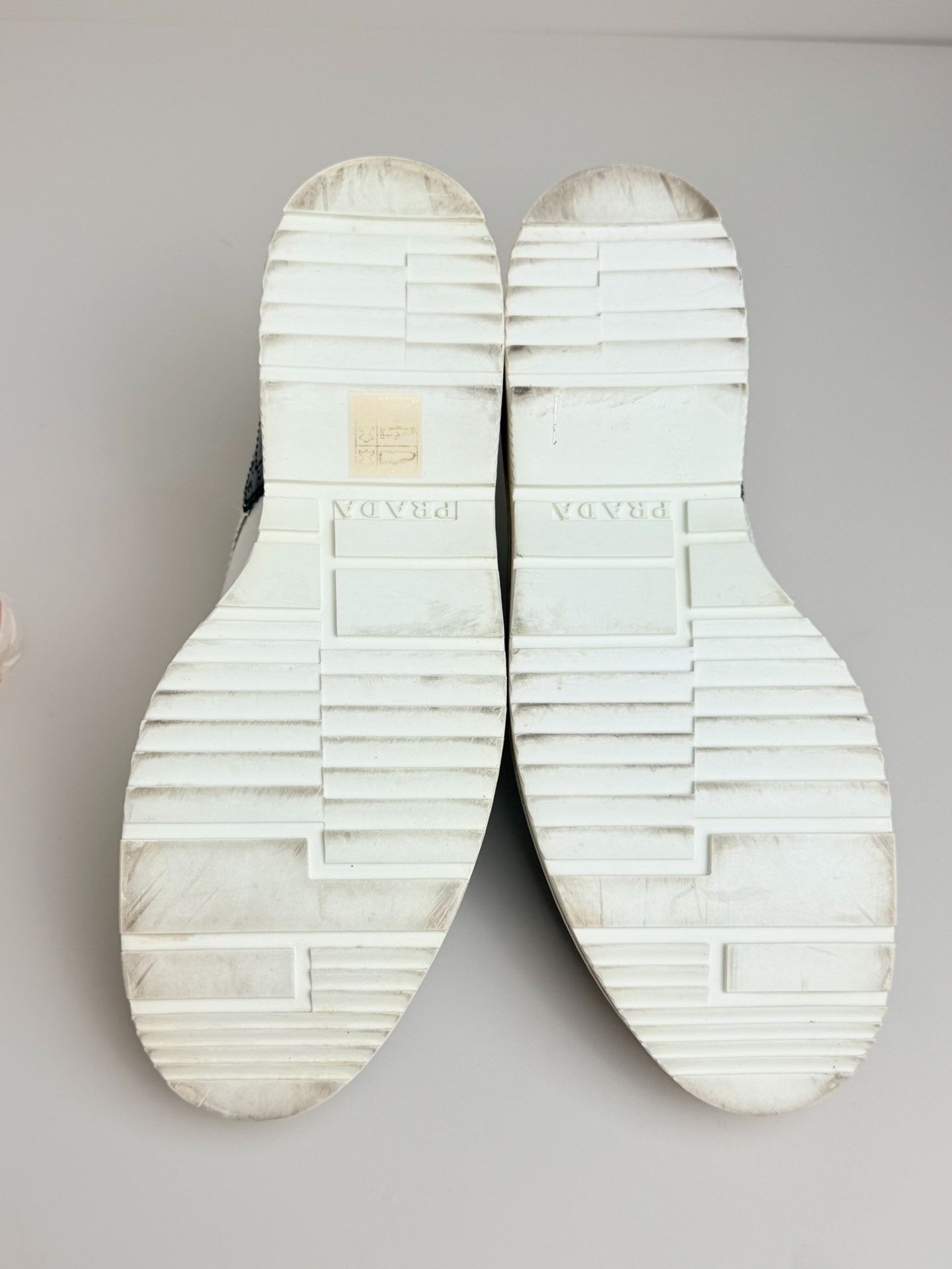 Prada Prada Casual Lowtop Sneakers us_7-5 Women Size US 7.5 / IT 37.5 - 6 Thumbnail