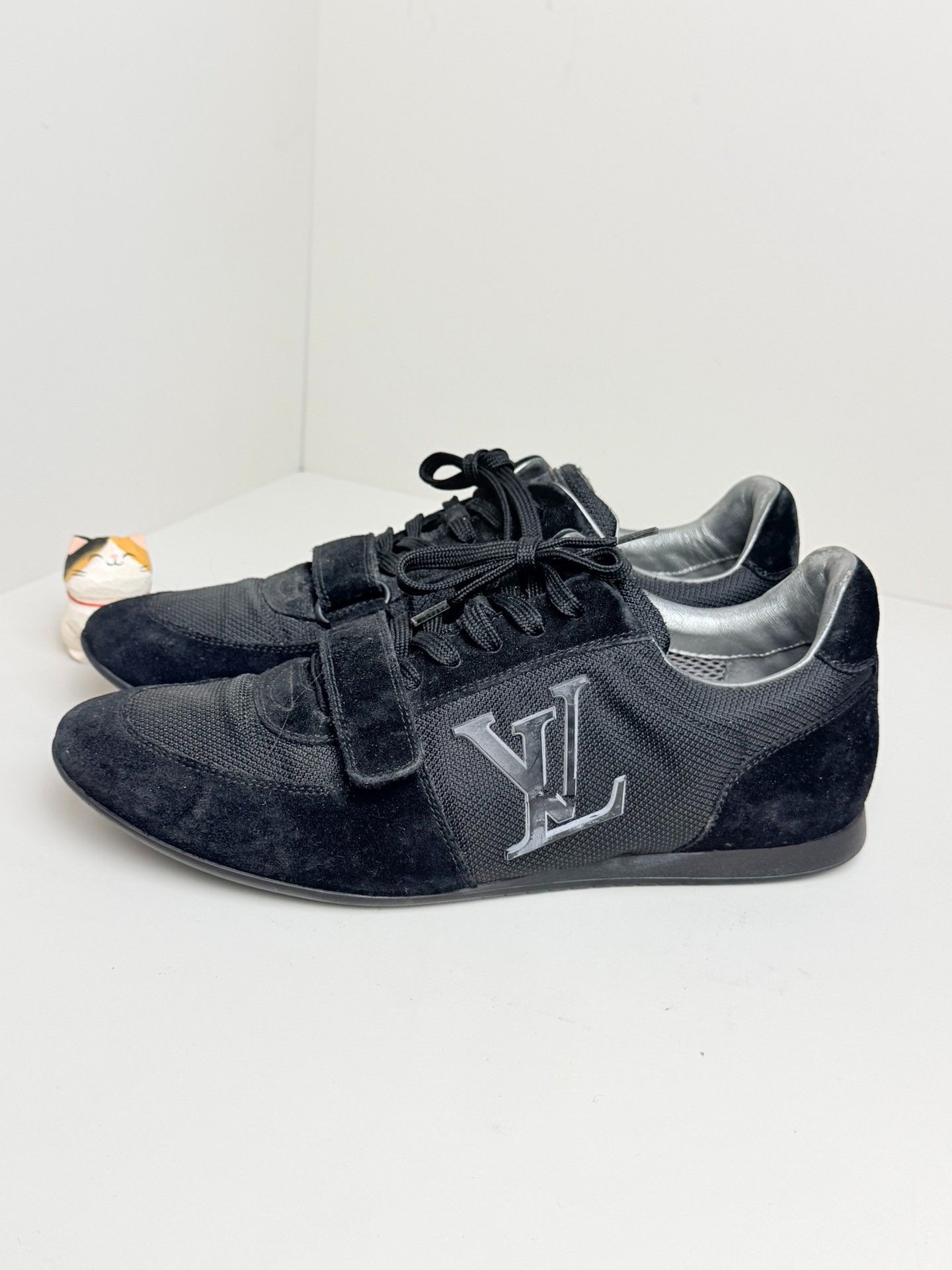 Louis Vuitton Louis Vuitton Casual Lowtop Sneakers 6 Men Size US 6 / EU 39 - 2 Thumbnail