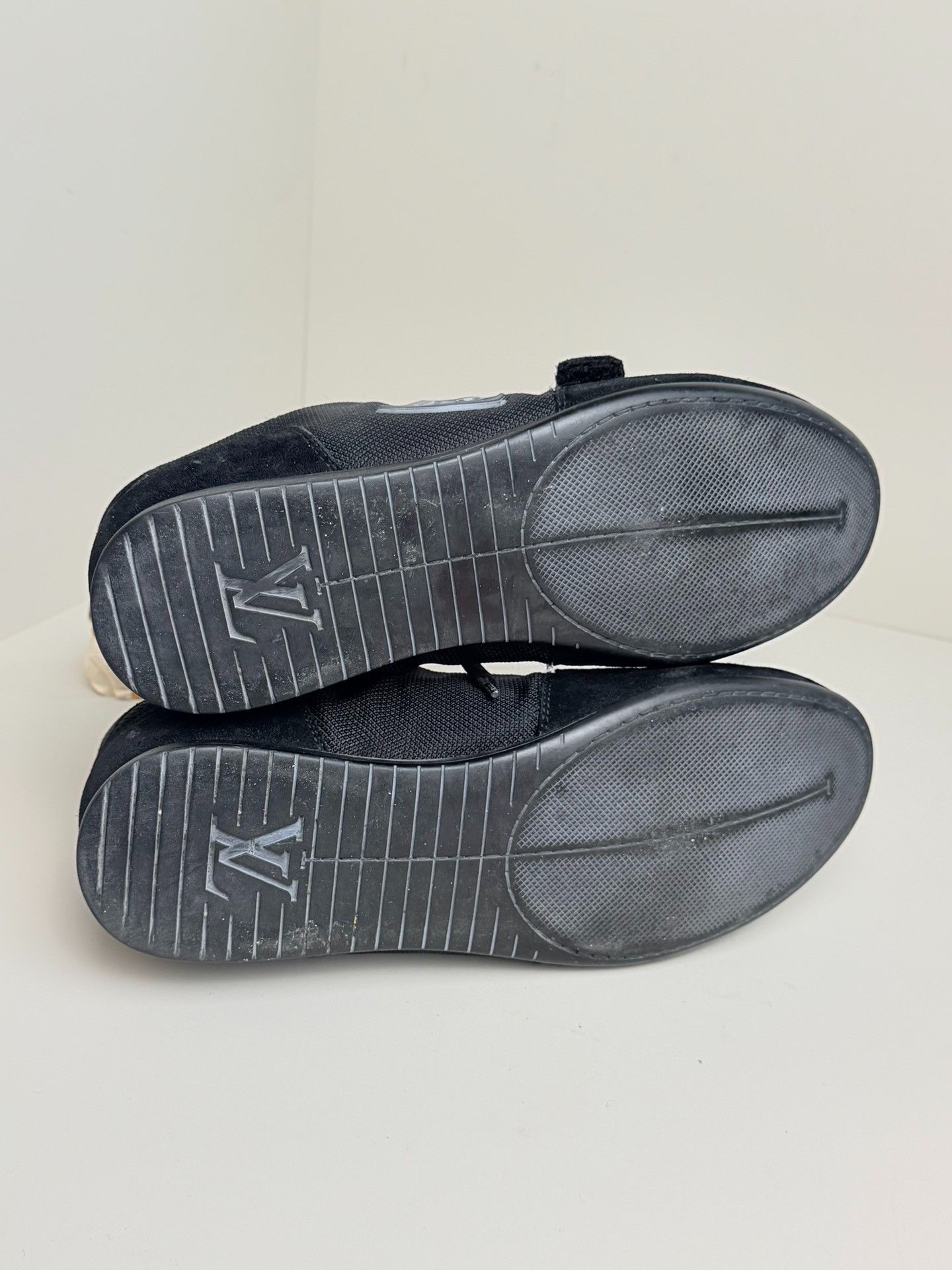 Louis Vuitton Louis Vuitton Casual Lowtop Sneakers 6 Men Size US 6 / EU 39 - 8 Thumbnail