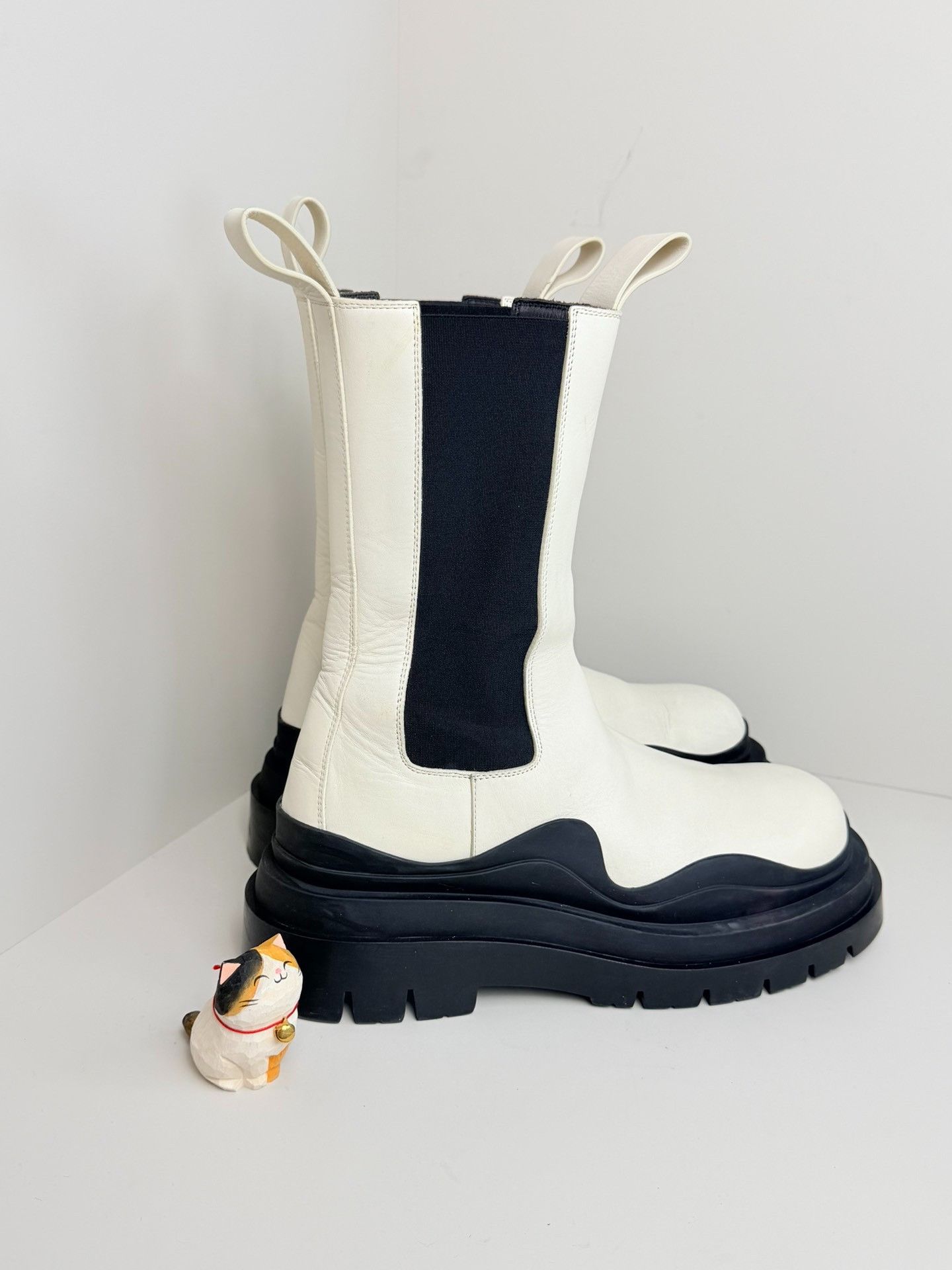 Bottega Veneta Bottega Veneta White Boots us_9 Women Size US 9 / IT 39 - 2 Thumbnail