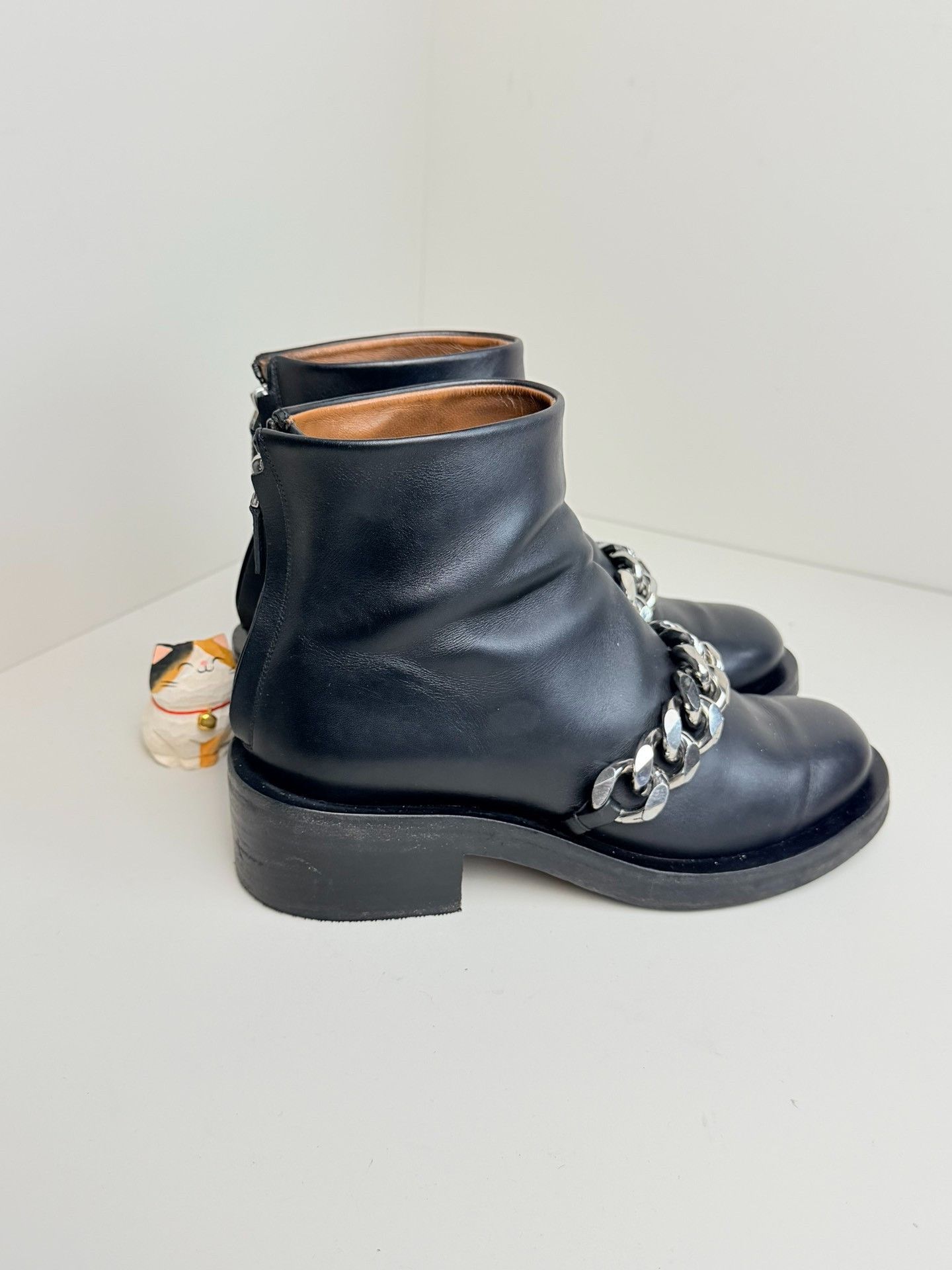 Givenchy Givenchy Black Boots us_7-5 Women Size US 7.5 / IT 37.5 - 3 Thumbnail